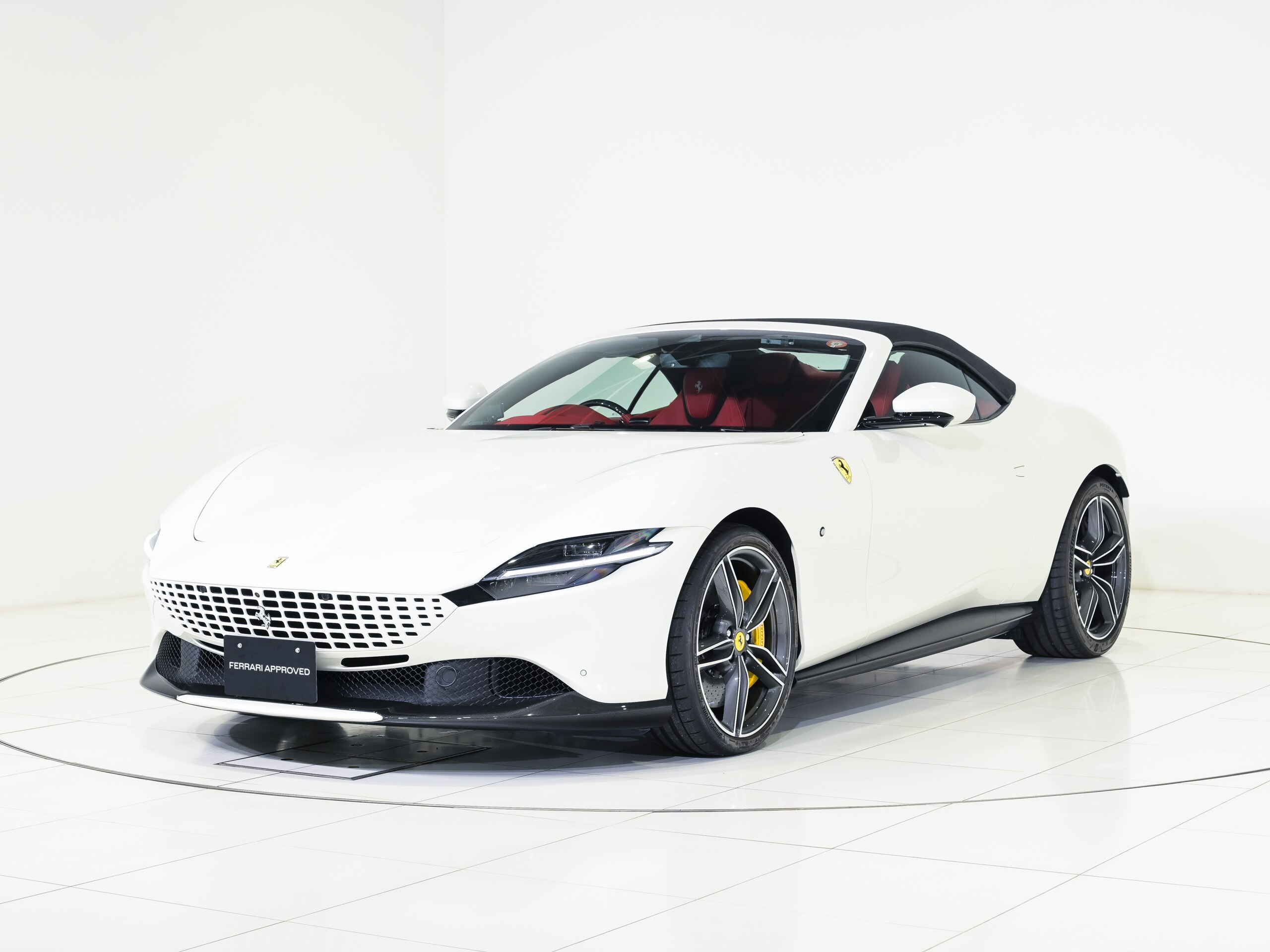 2024 Ferrari RomaSpider - 2024 فيراري RomaSpider