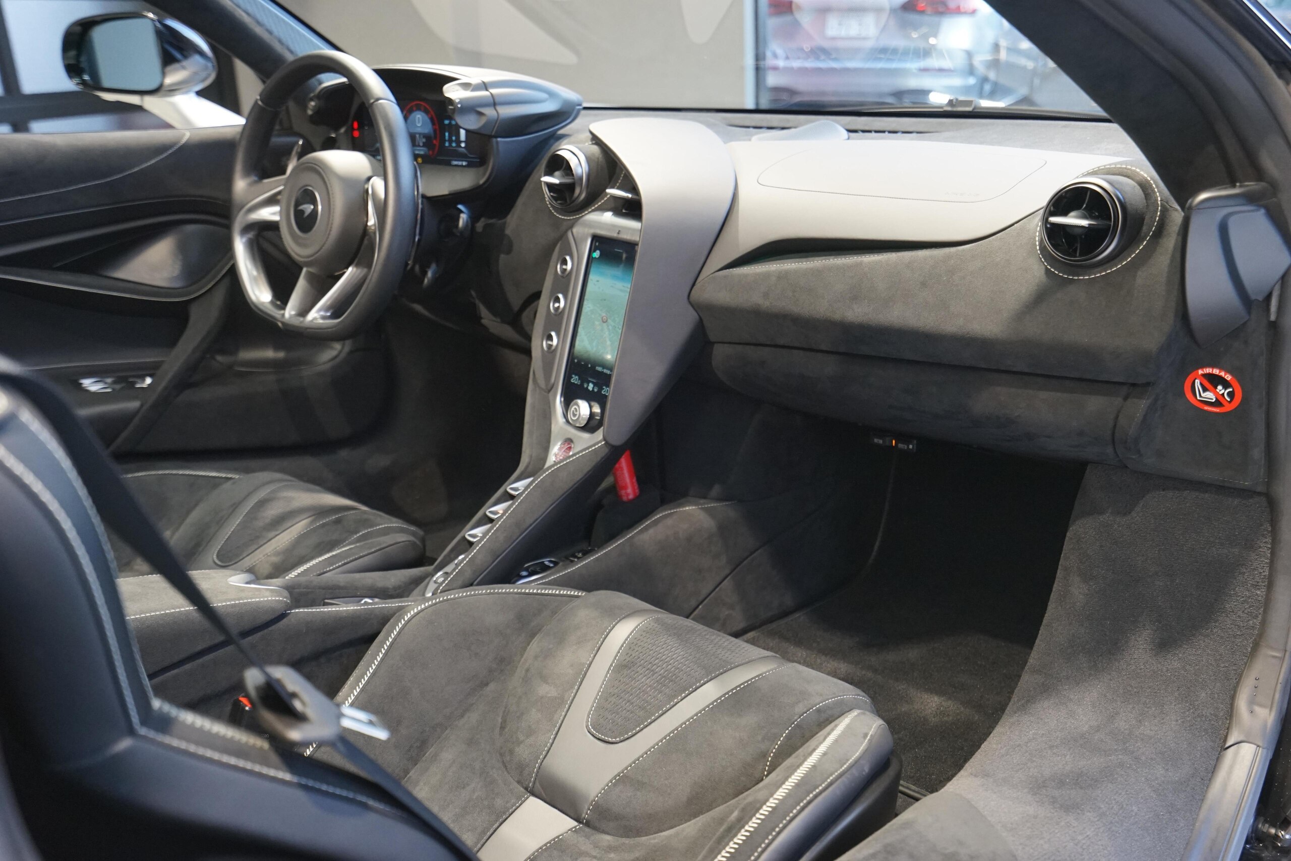 2024 McLaren 750SSpider - マクラーレン 750Sスパイダー 4.0 D車 左ハンドル OP664 パフォ-マンス ブラックパック B&Wスピーカー メモリー付きパワーシート フロントフェンダー&ルーバーボディカラーペイント 新車保証継承