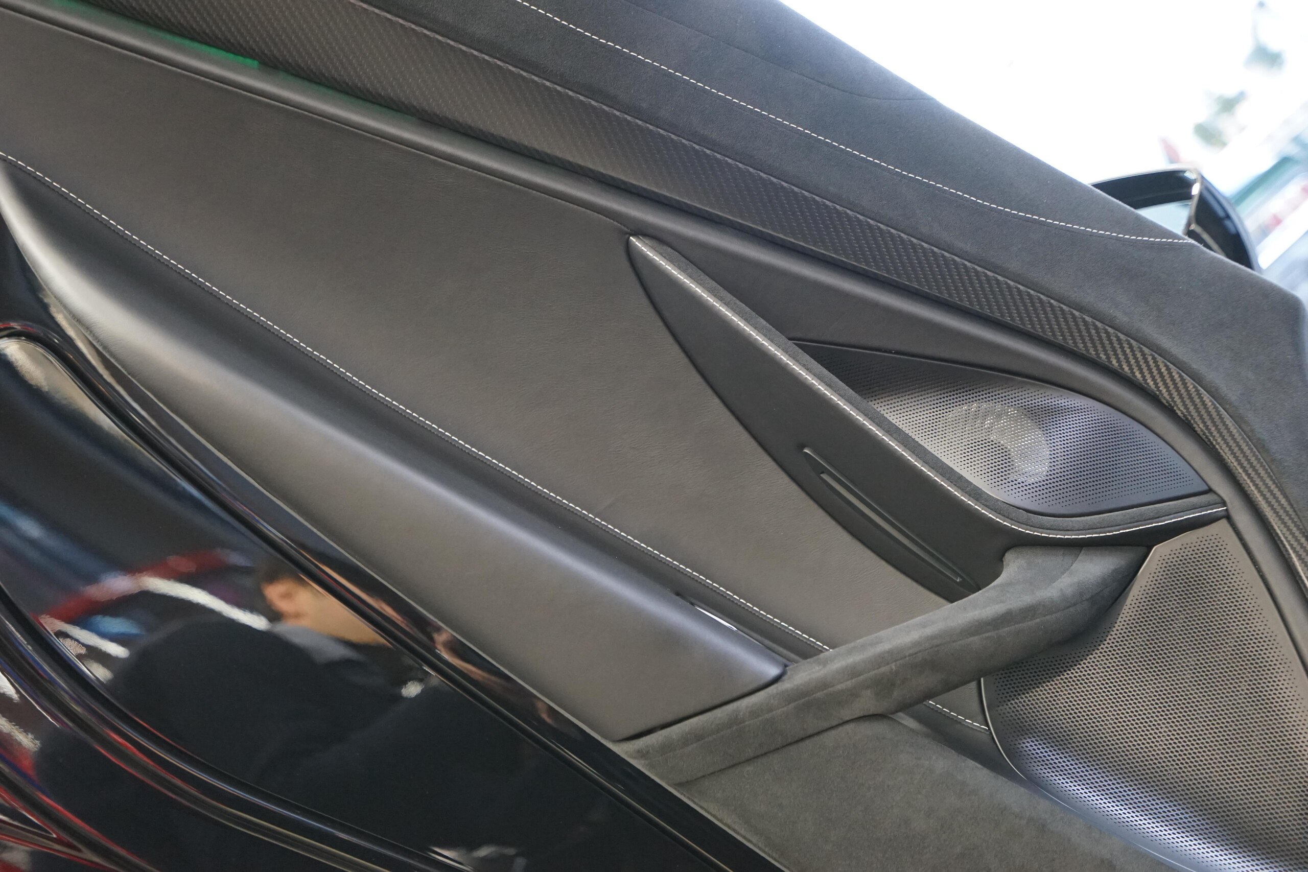 2024 McLaren 750SSpider - マクラーレン 750Sスパイダー 4.0 D車 左ハンドル OP664 パフォ-マンス ブラックパック B&Wスピーカー メモリー付きパワーシート フロントフェンダー&ルーバーボディカラーペイント 新車保証継承