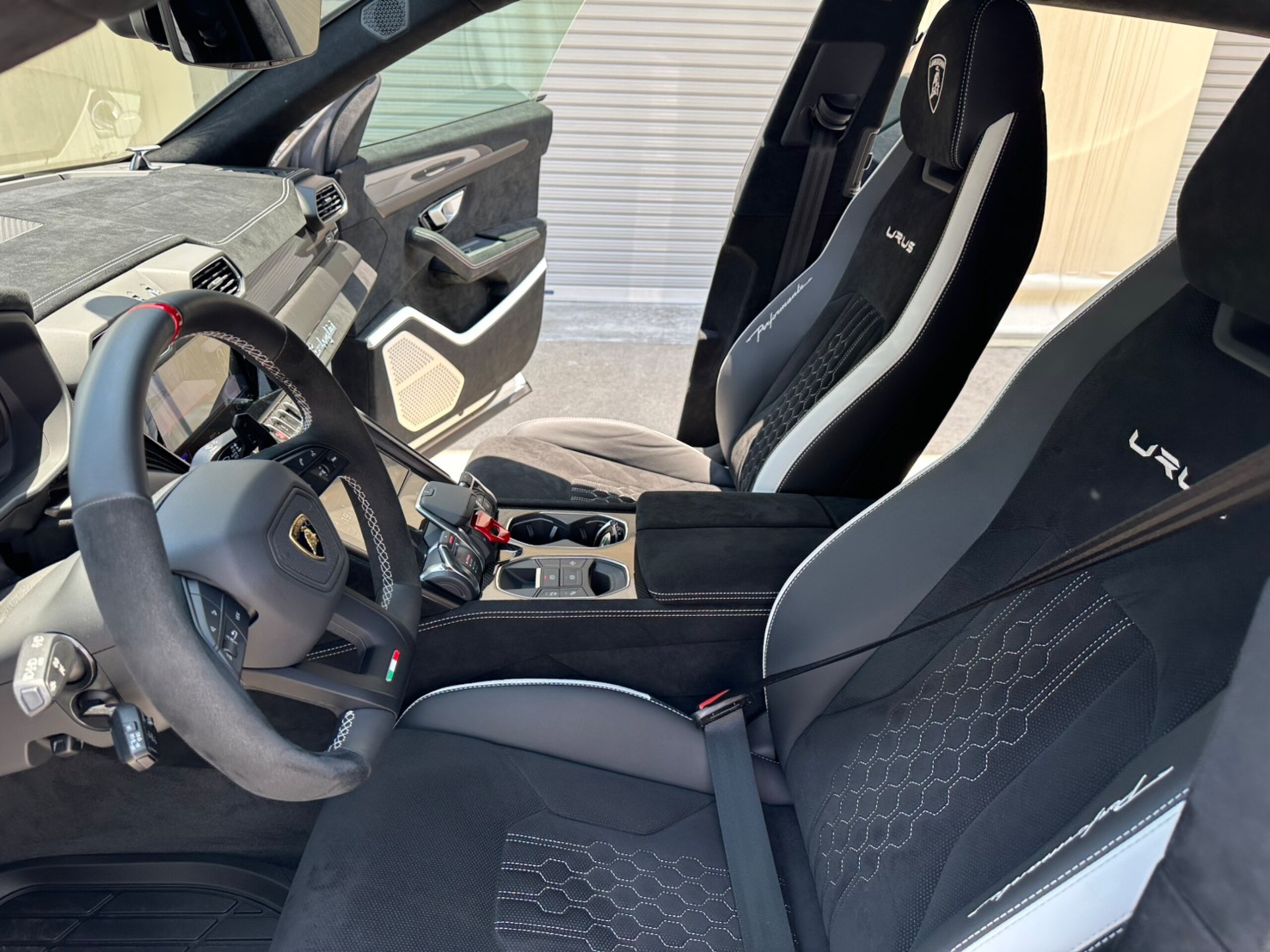 2024 Lamborghini Urus - 2024 لامبورغيني Urus