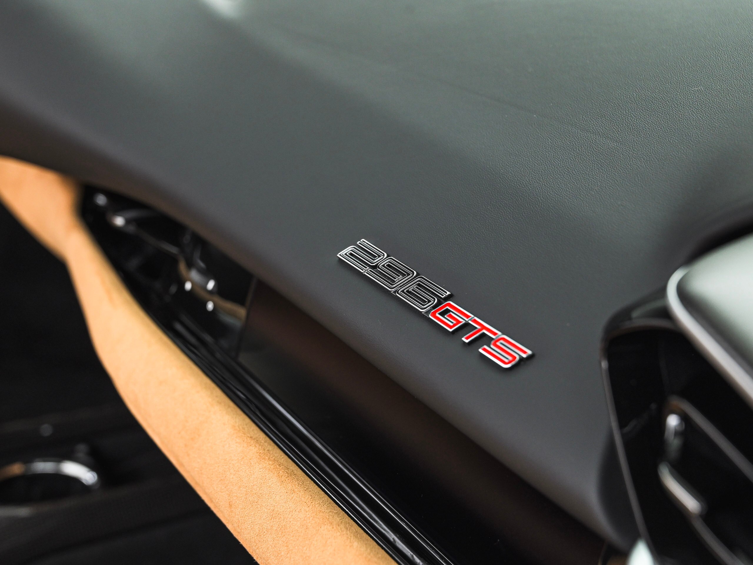 2024 Ferrari 296GTS - フェラーリ 296GTS アセット フィオラノ パッケージ F1 DCT アップルカープレイ デイトナスタイルシート アセットフィオラノ 20インチD鍛造ホイール ベンチレーション