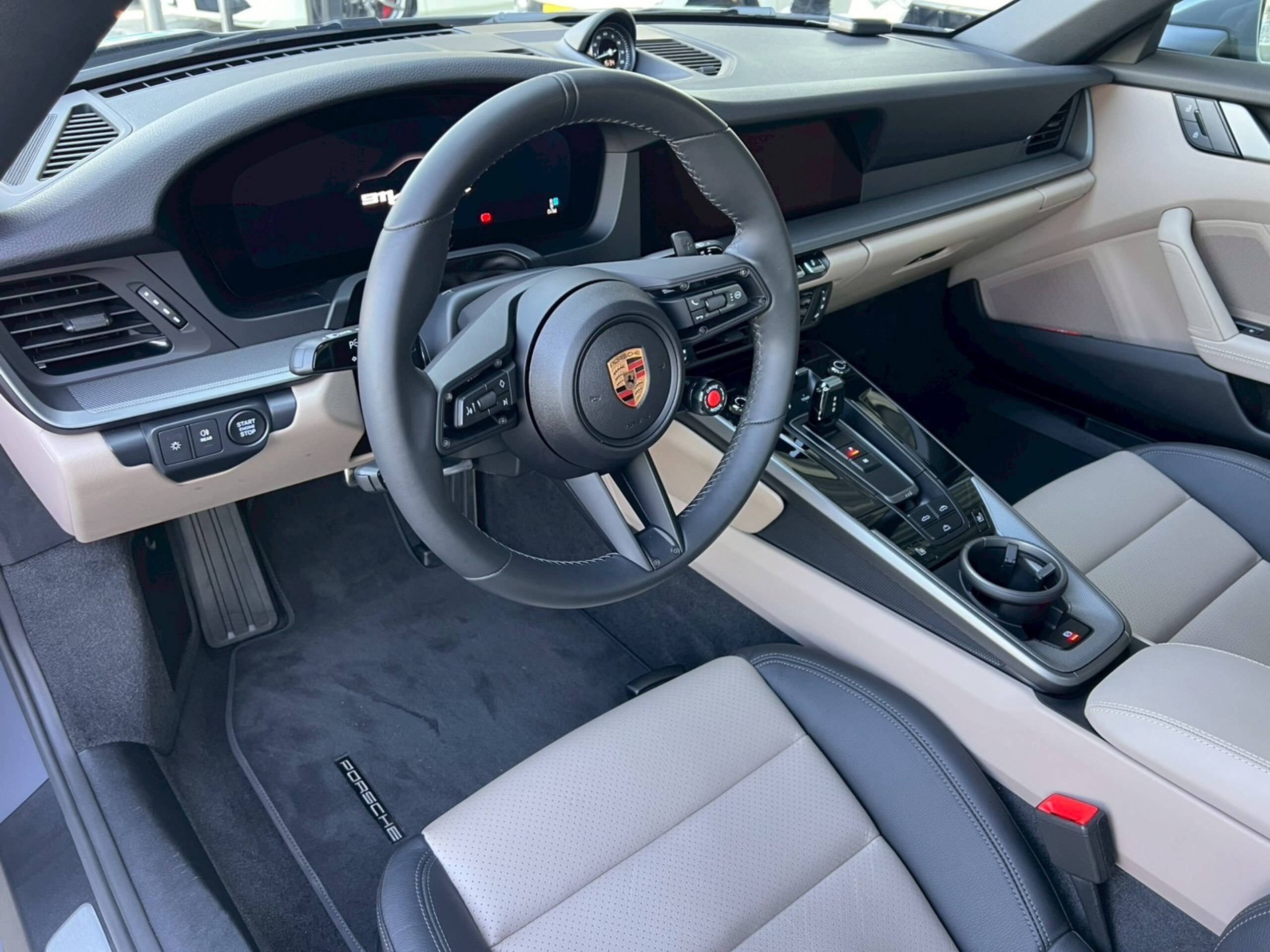 2024 Porsche 911 Cabriolet - ポルシェ 911カブリオレ カレラ PDK 992・2 2025年モデル 正規ディーラー車 左ハンドル スポーツクロノパッケージ カレラエクスクルーシブデザインホイール スポーツエキゾーストシステム 新車取説 保証書 スペアキー有り