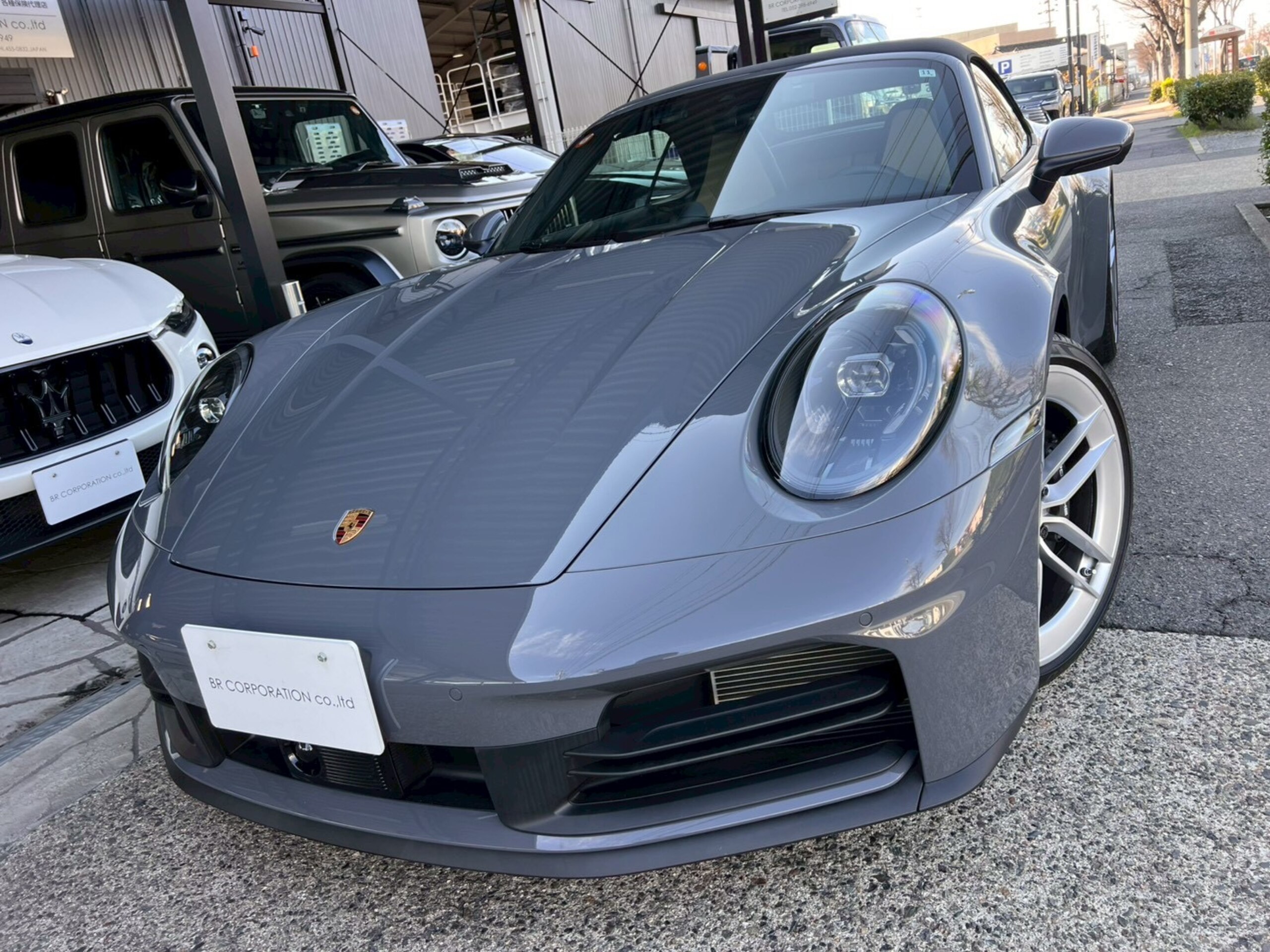 2024 Porsche 911 Cabriolet - ポルシェ 911カブリオレ カレラ PDK 992・2 2025年モデル 正規ディーラー車 左ハンドル スポーツクロノパッケージ カレラエクスクルーシブデザインホイール スポーツエキゾーストシステム 新車取説 保証書 スペアキー有り