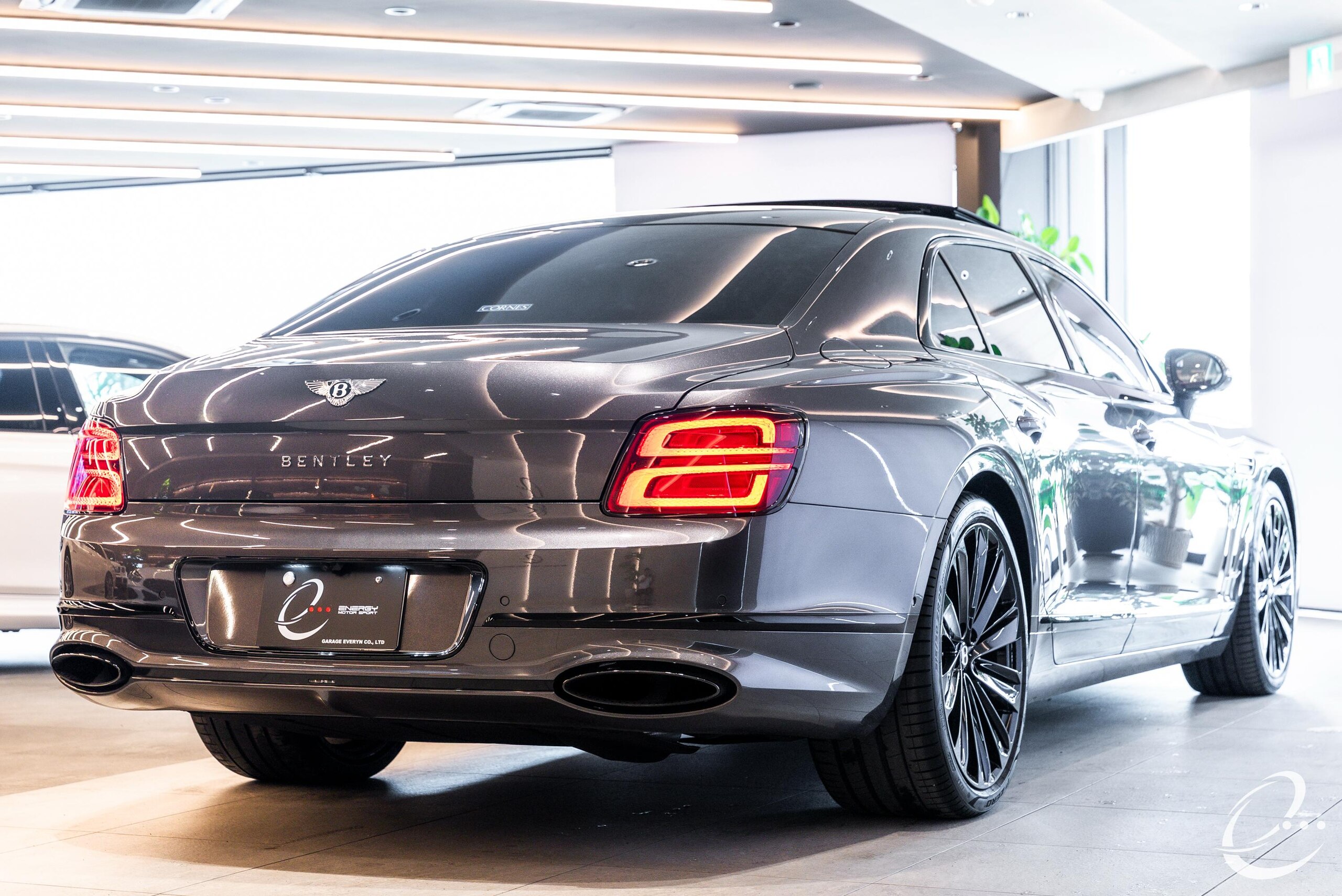 2024 Bentley Flying Spur - 2024 بنتلي Flying Spur