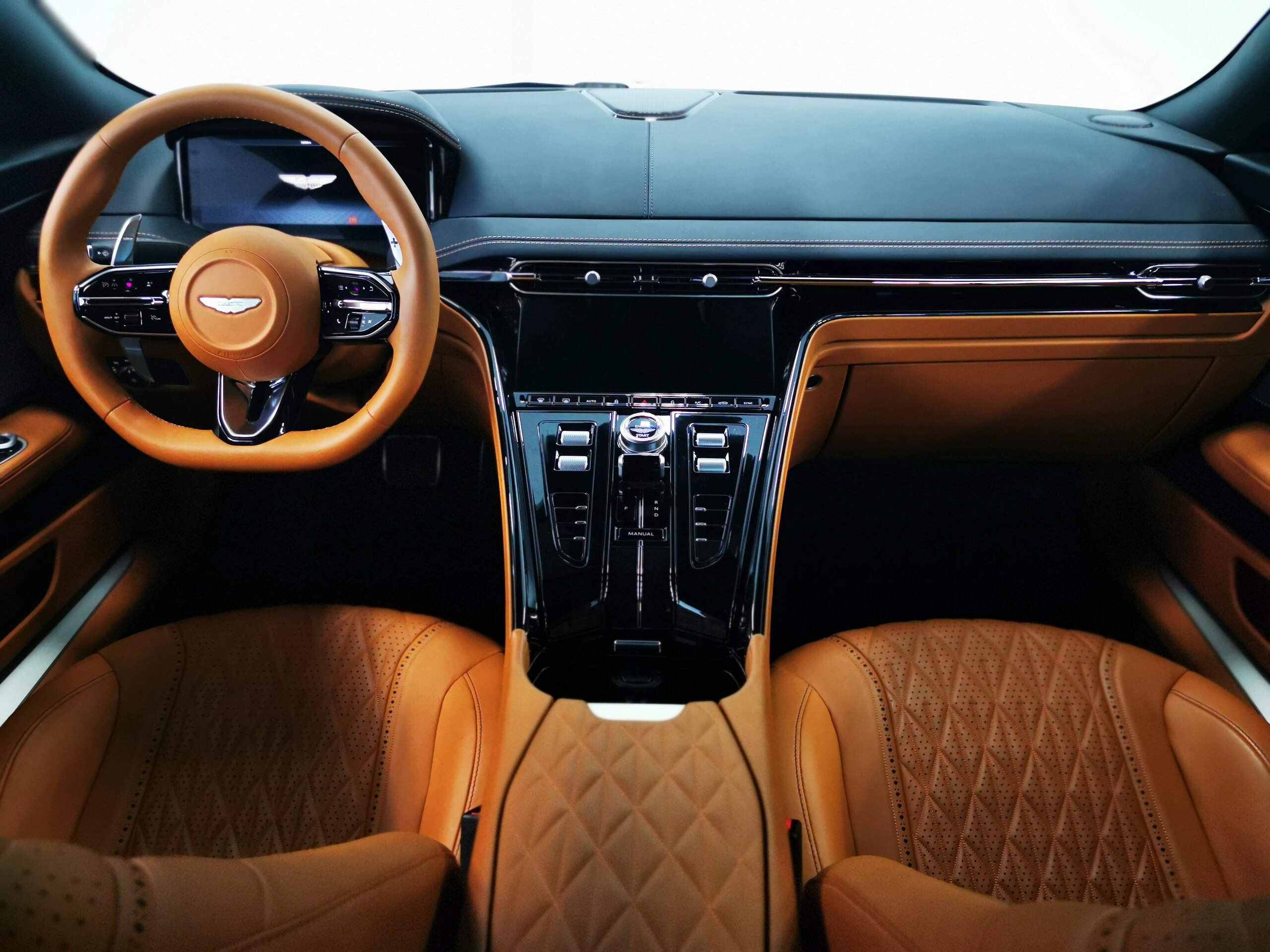 2024 Aston Martin DB12