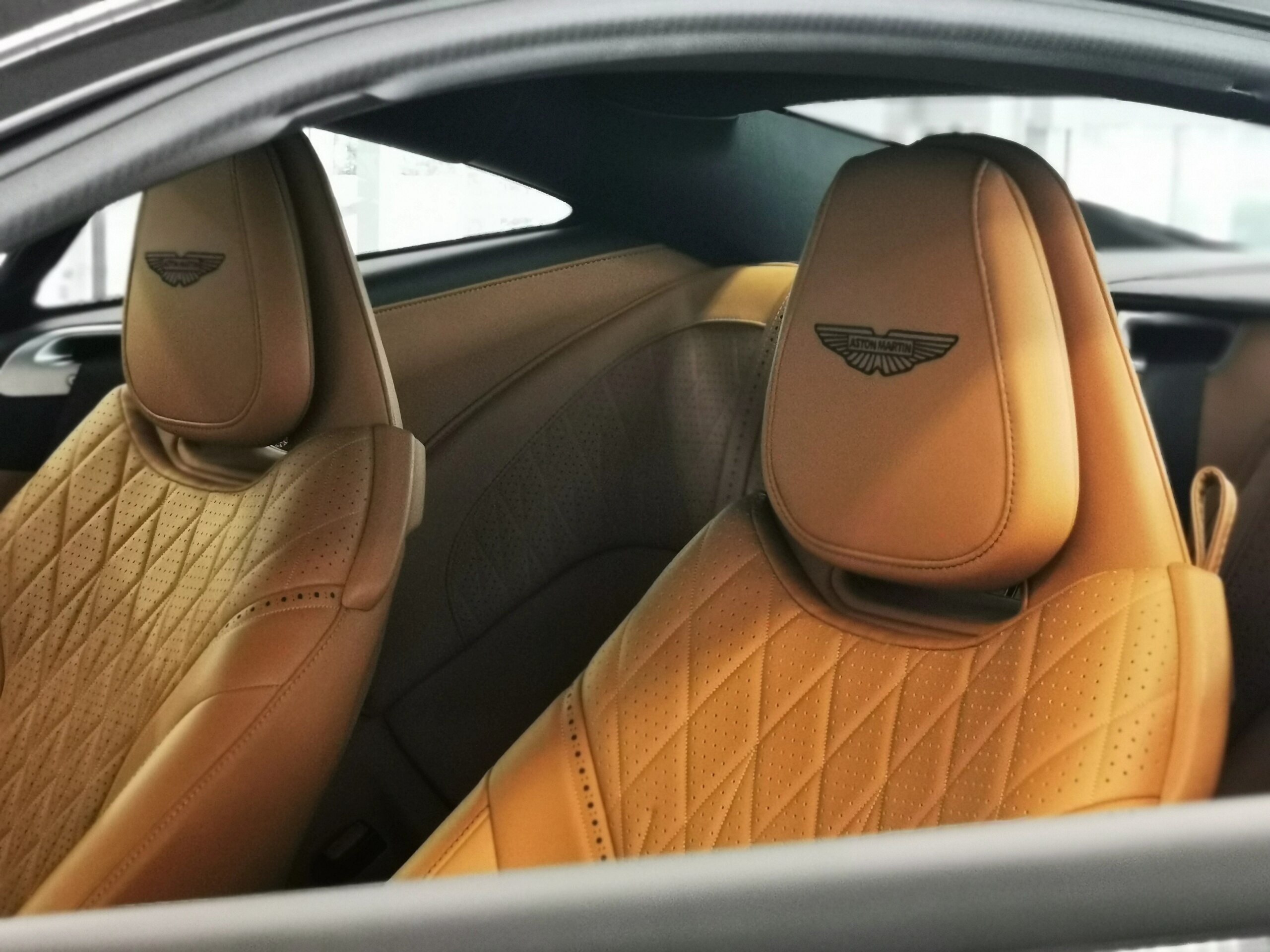 2024 Aston Martin DB12