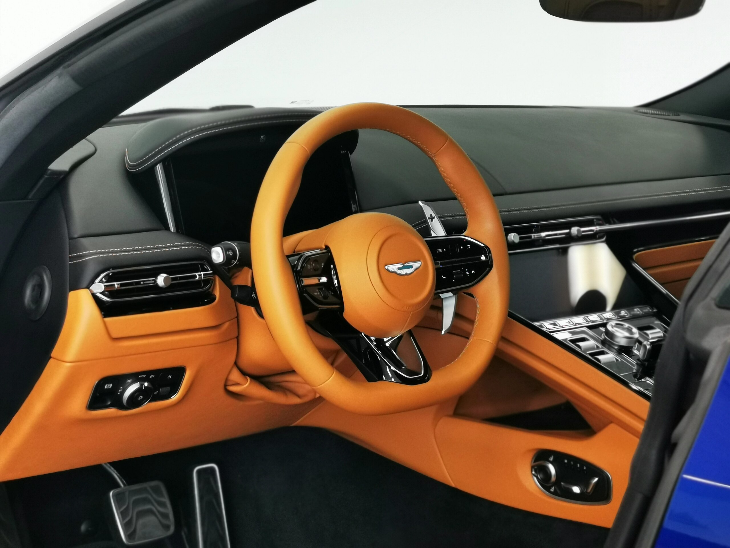 2024 Aston Martin DB12