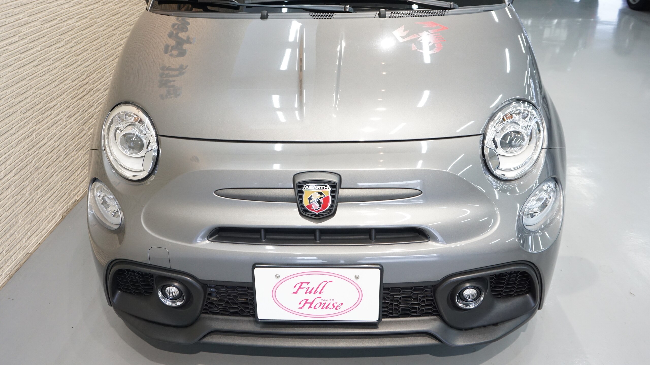 2024 Abarth 595C - アバルト 595C F595C ワンオーナー アップルカープレイ バックソナー キセノン beatsサウンド サイドデカール キーレス ETC