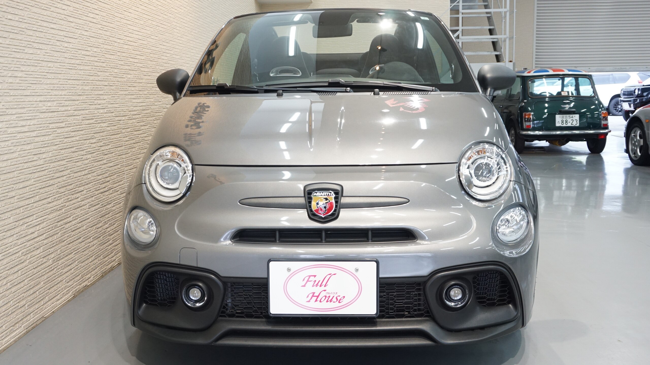 2024 Abarth 595C - アバルト 595C F595C ワンオーナー アップルカープレイ バックソナー キセノン beatsサウンド サイドデカール キーレス ETC