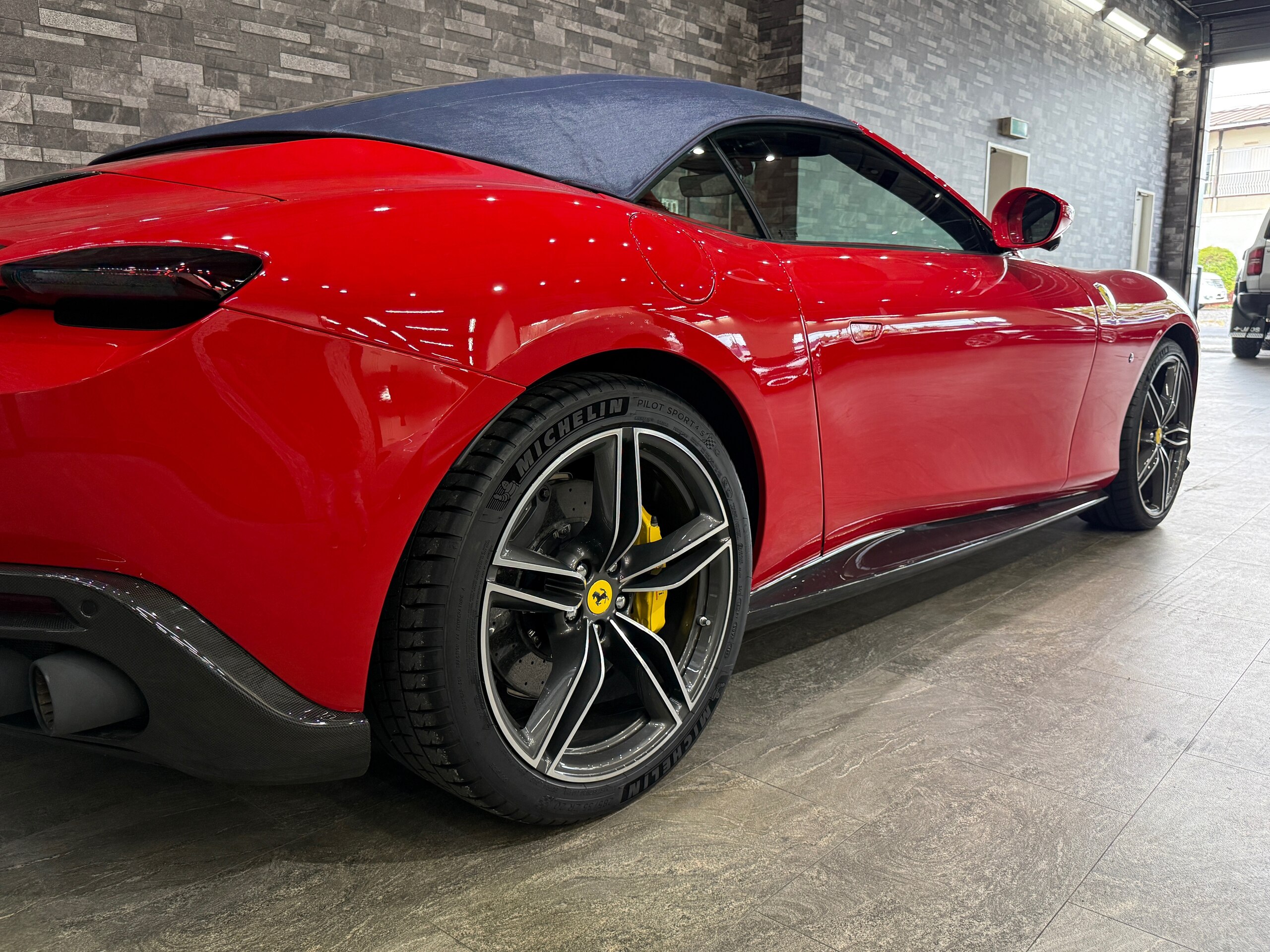 2024 Ferrari RomaSpider - 2024 فيراري RomaSpider