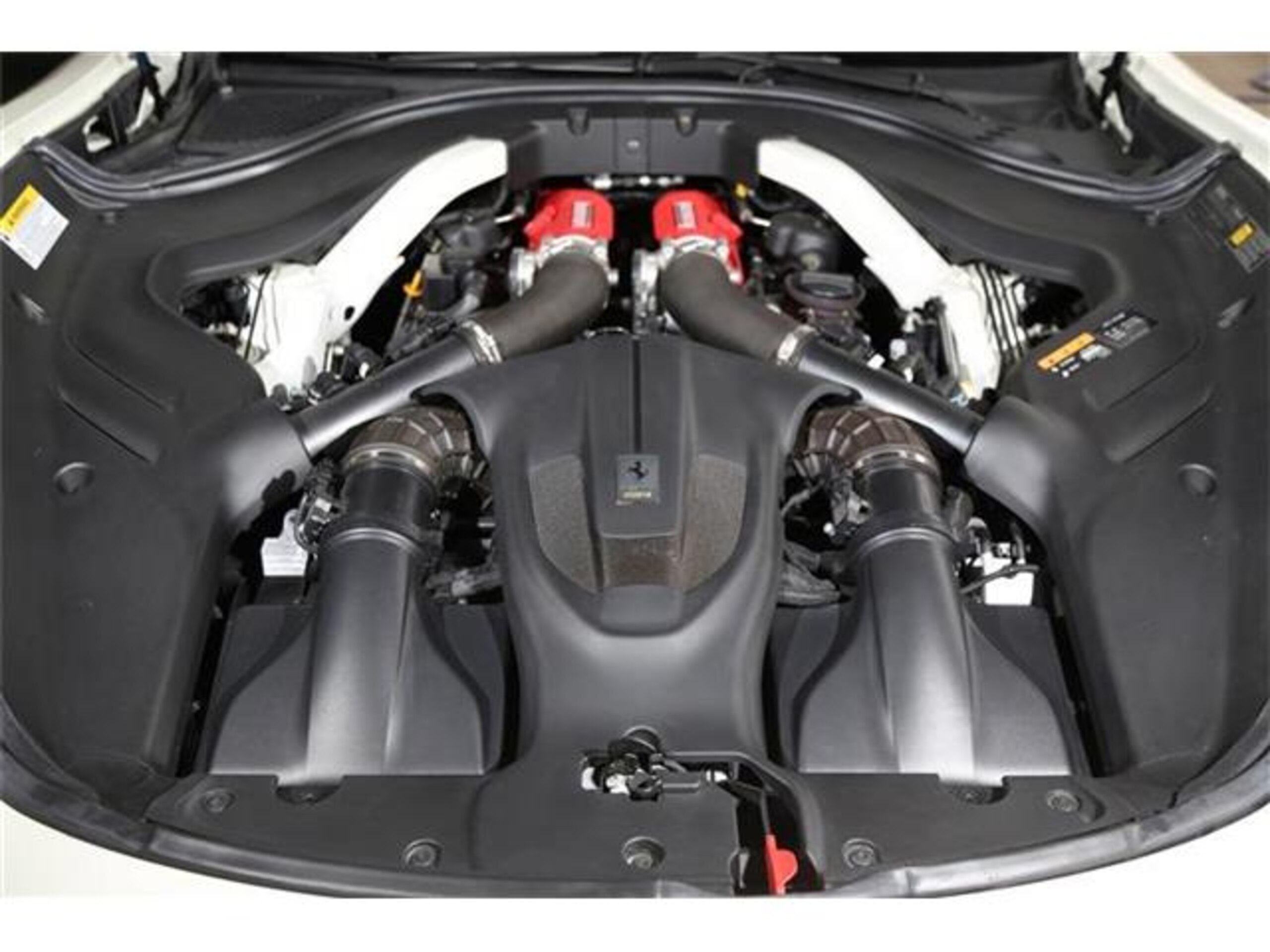 2024 Ferrari Roma - 2024 فيراري Roma
