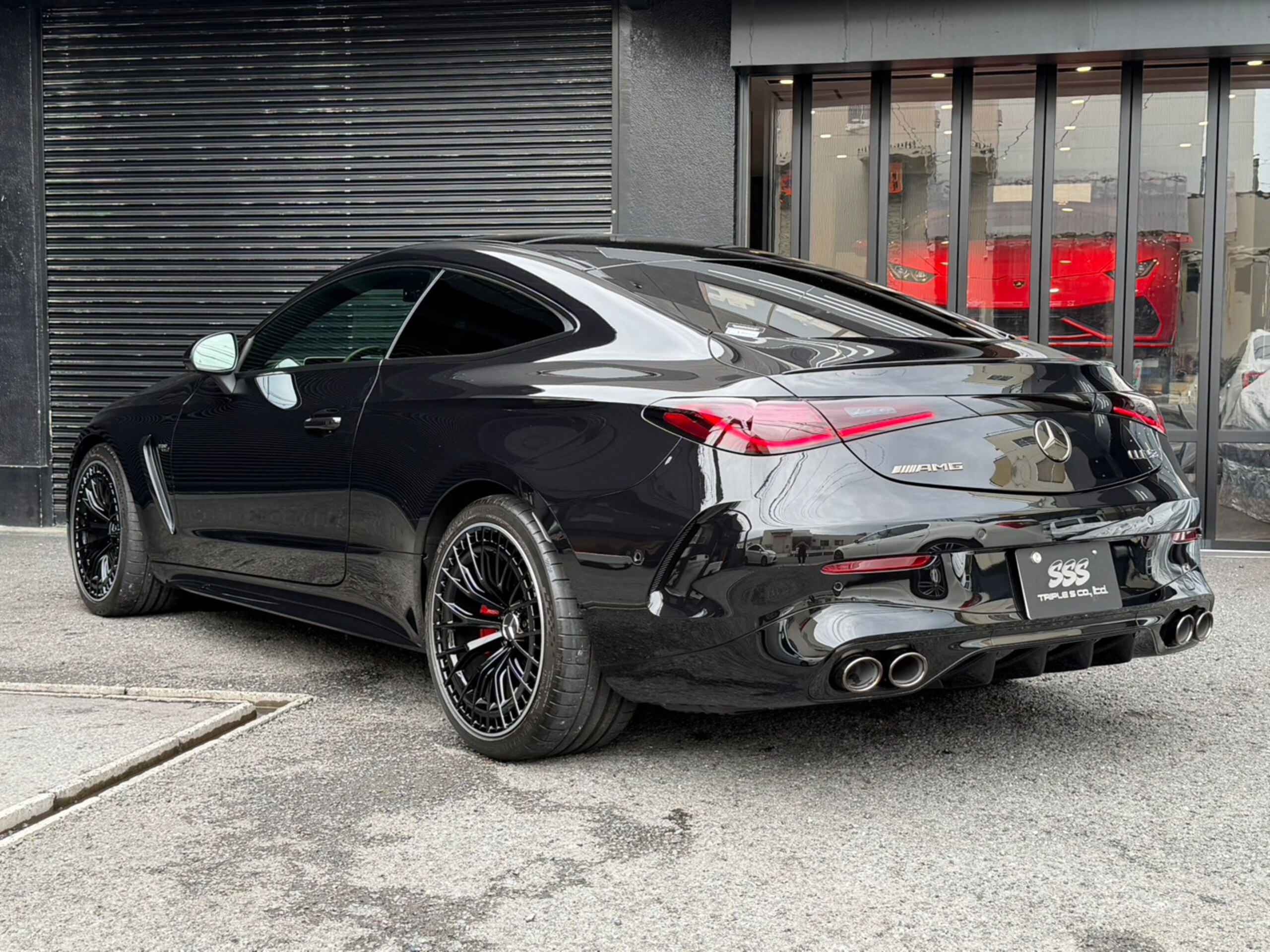 2024 Mercedes-AMG CLECoupe - メルセデスＡＭＧ CLEクーペ 53 4マチックプラス (ISG搭載モデル) 4WD MP202401 本国53仕様 ホイル塗装 レッドキャリパー スモークテール メッキ部品ブラックメッキ化 セラミックコーティング パノラマルーフ 専用3本スポークハンドル 革シート カーボンパネル アンビエントライン