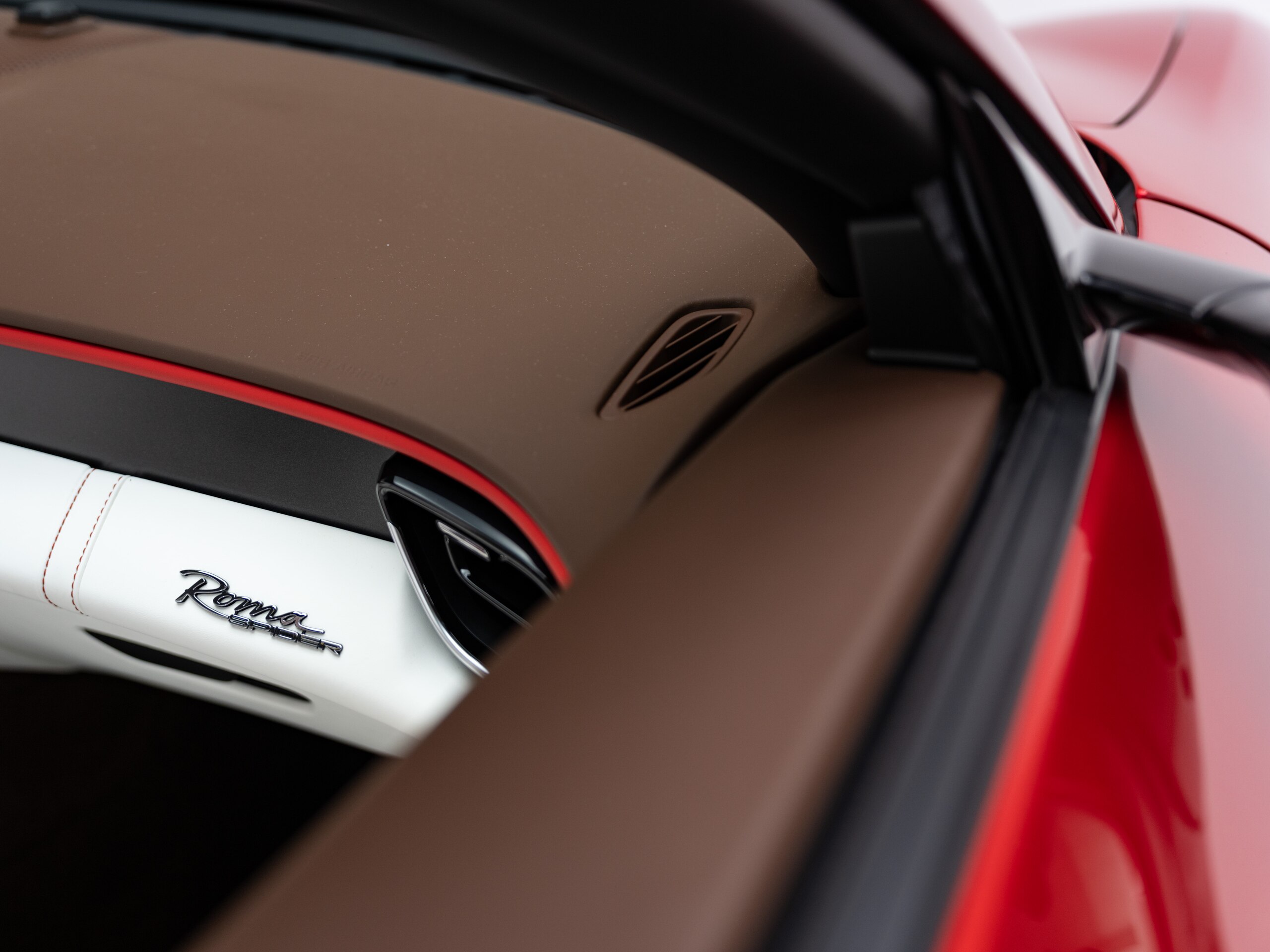 2024 Ferrari RomaSpider - 2024 فيراري RomaSpider