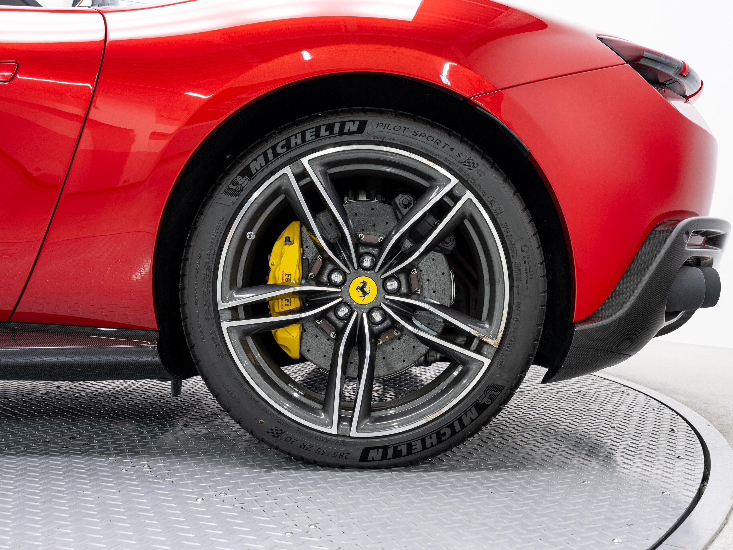 2024 Ferrari RomaSpider - 2024 فيراري RomaSpider