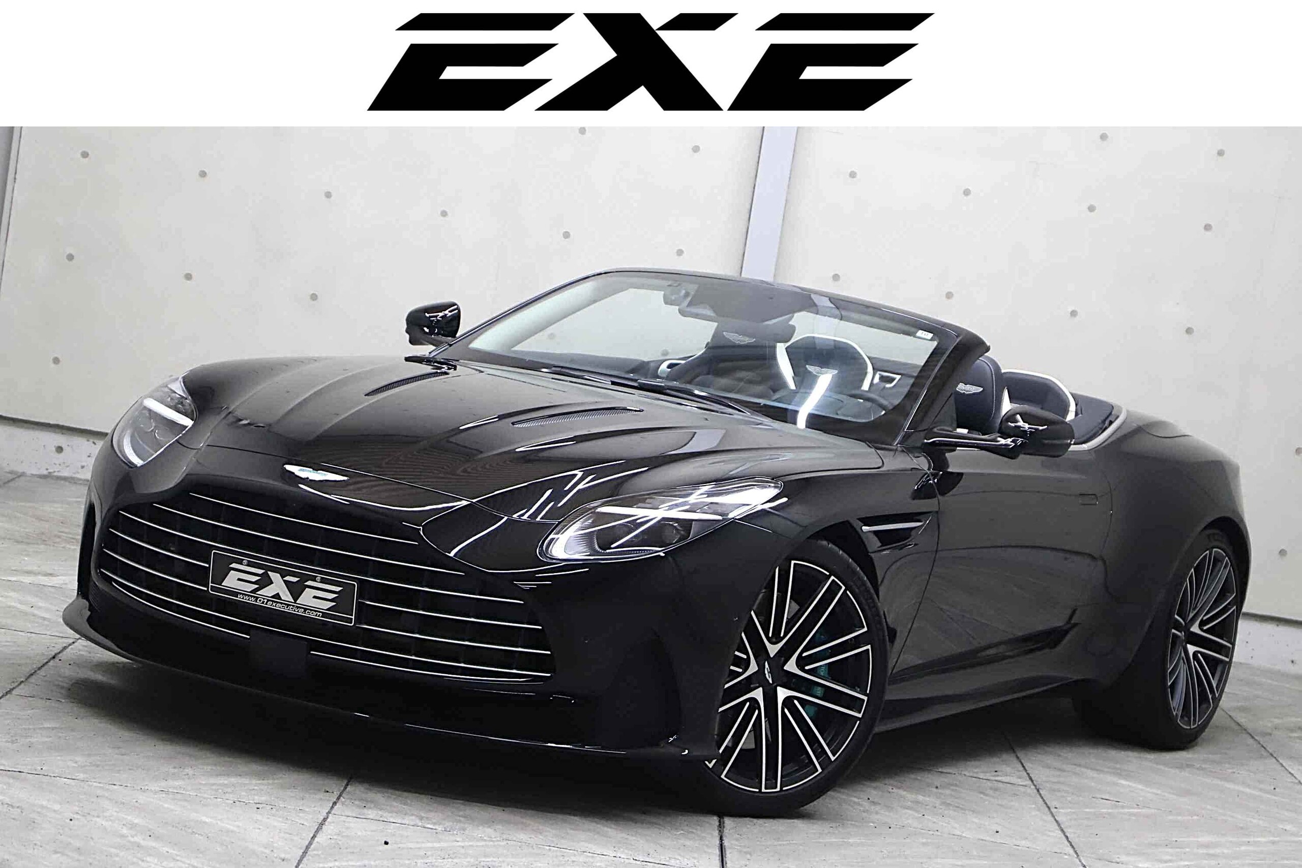 2024 Aston Martin DB12 Volante - 2024 أستون مارتن DB12 Volante