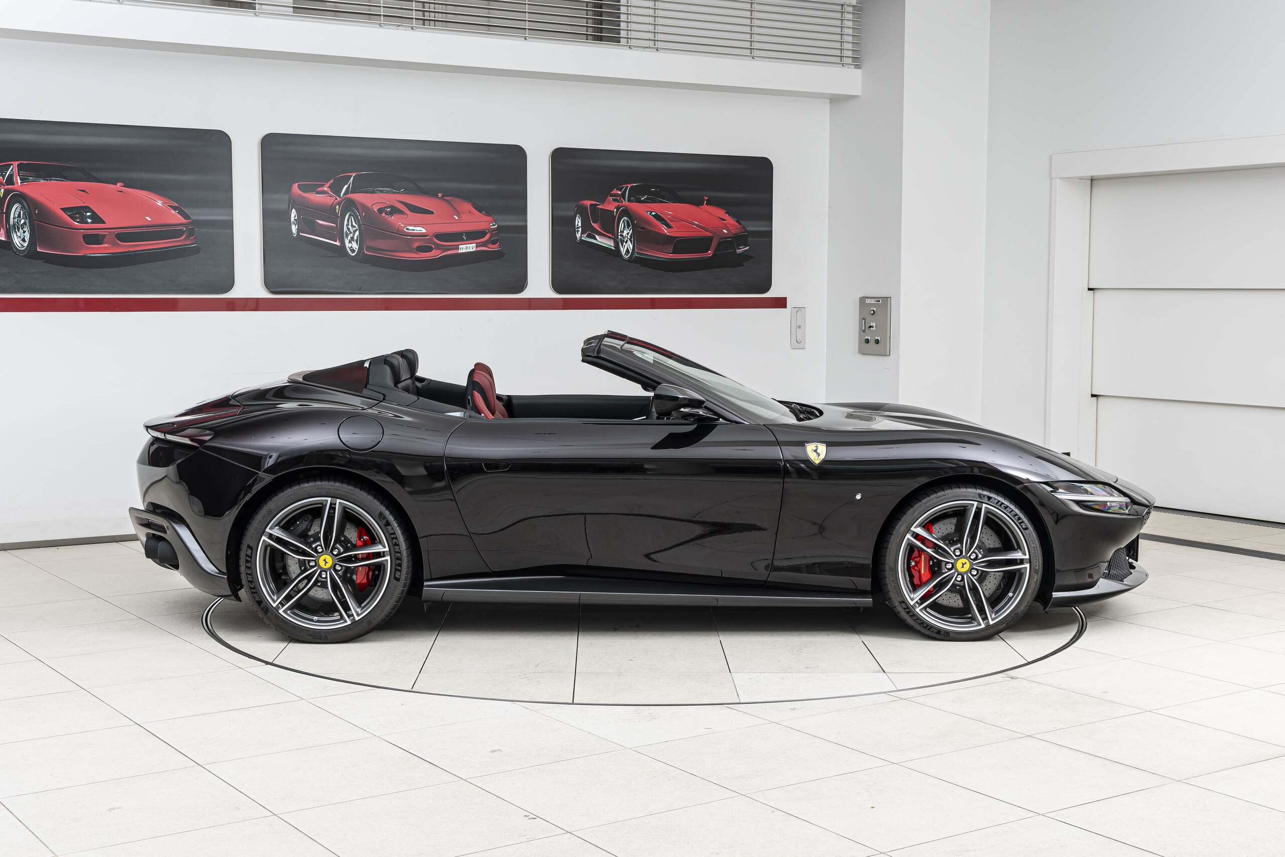 2024 Ferrari RomaSpider - 2024 فيراري RomaSpider