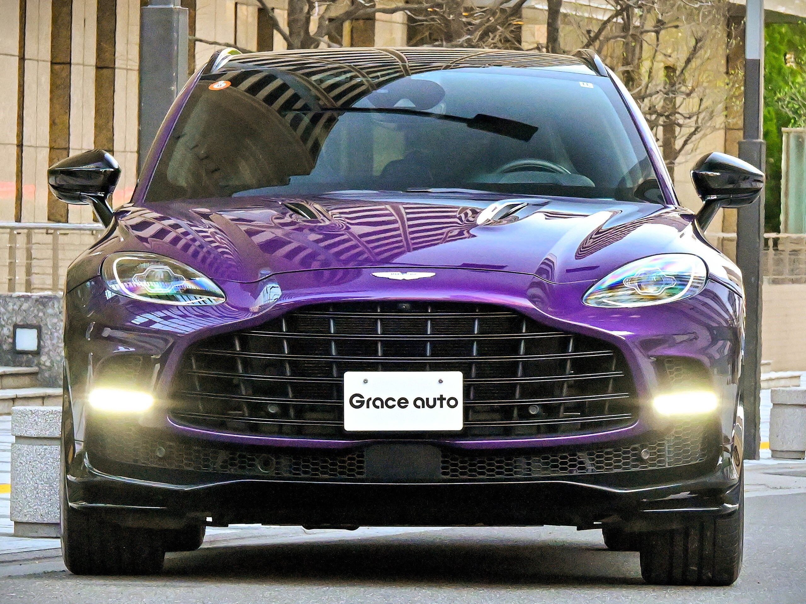 2024 Aston Martin DBX