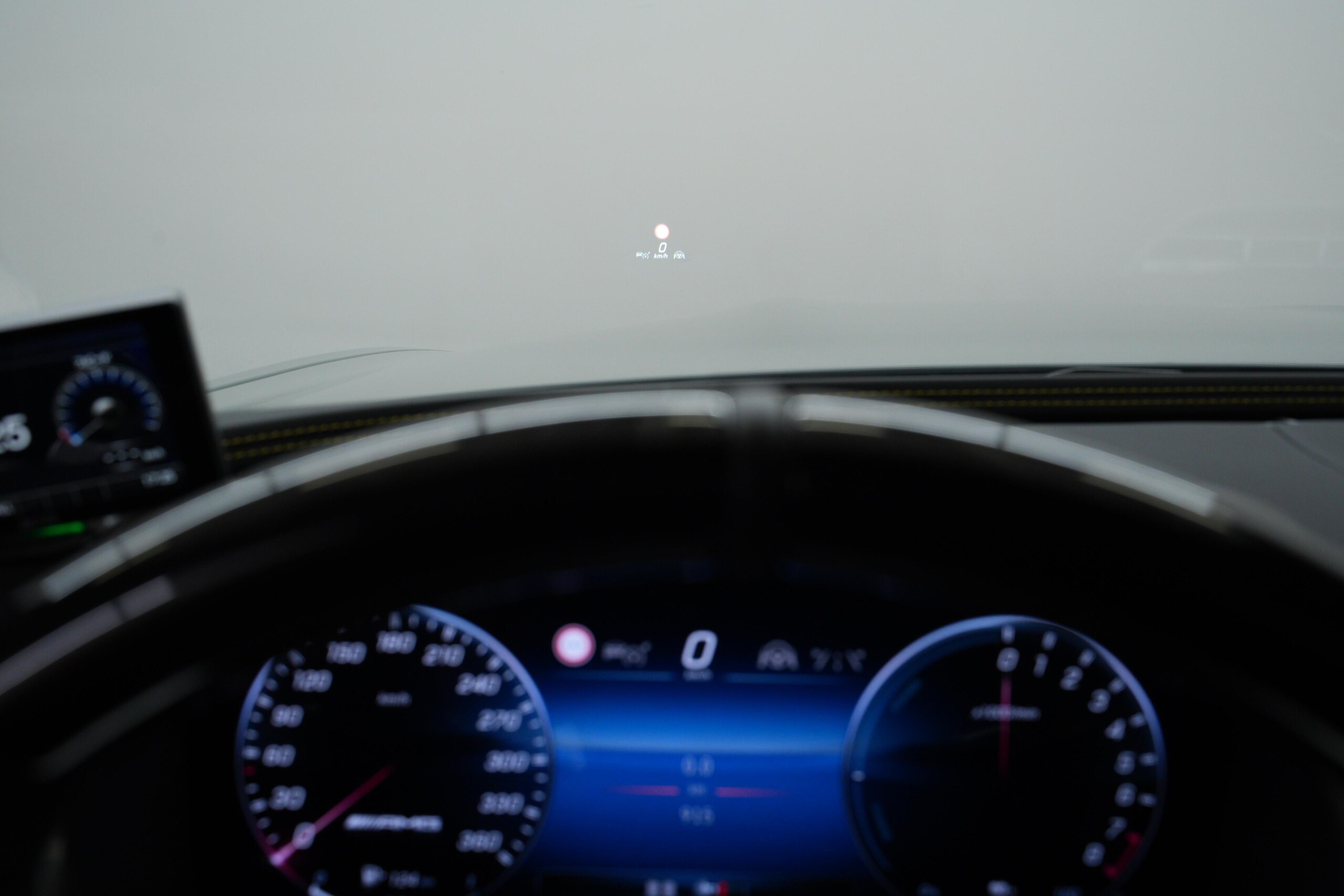 2025 Mercedes-AMG GT - メルセデスＡＭＧ GT 63 S E パフォーマンス クーペ 4WD MP202501 1オーナー MANUFAKTURアルペングレー カーボンPKG エアロダイナミクスPKG フロントリフト リアアクスルステアリング デジタルライト ナッパレザー/MICROCUT シートヒーター ステアリングヒーター パドルシフト