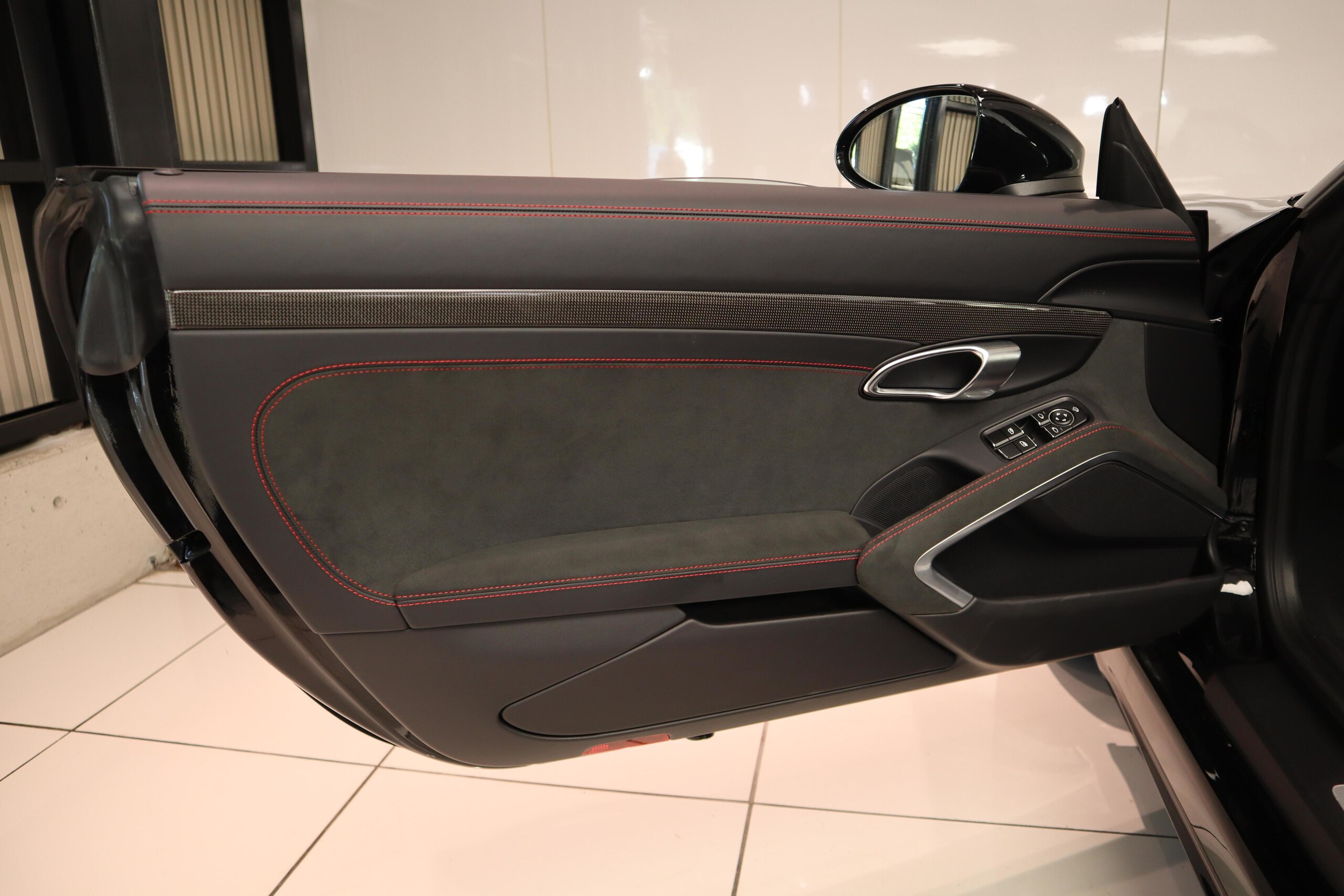 2025 Porsche 718 Boxster - 2025 بورشه 718 Boxster