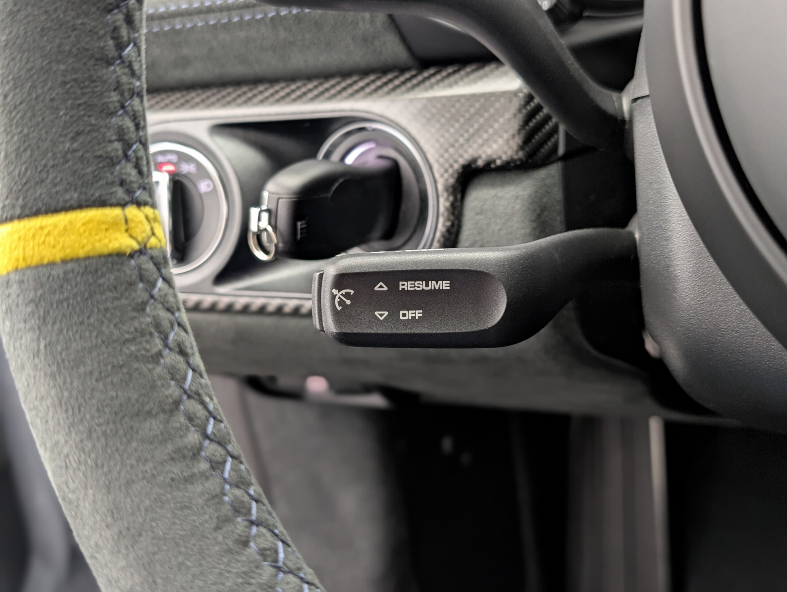 2025 Porsche 718 Cayman - ポルシェ 718ケイマン GT4 RS PDK ヴァイザッハパッケージ PCCB リフトシステムフロントアクスル スポーツエグゾースト スポーツクロノパッケージ PASM LEDメインヘッドライト クルーズコントロール アダプティブスポーツシートプラス
