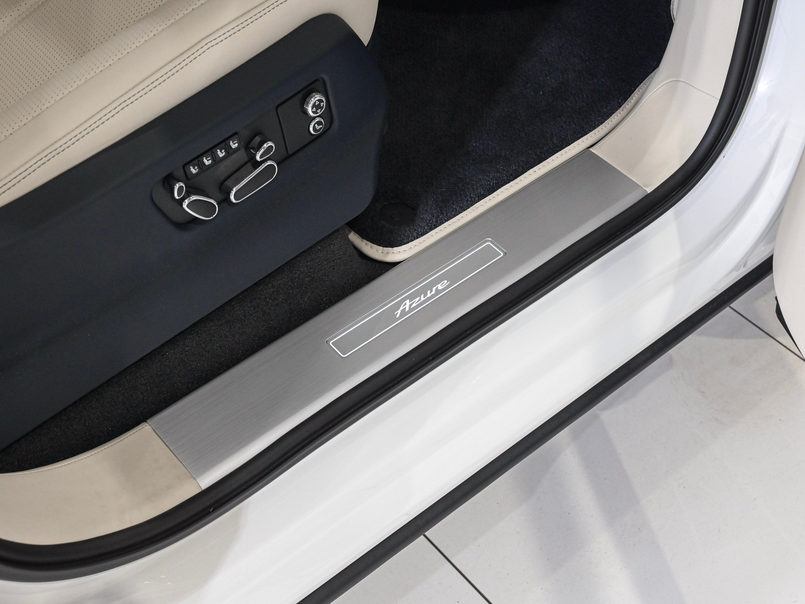 2025 Bentley Bentayga - ベントレー ベンテイガ エクステンデッド ホイールベース アズール 4WD ツーリングスペック Naim For Bentley