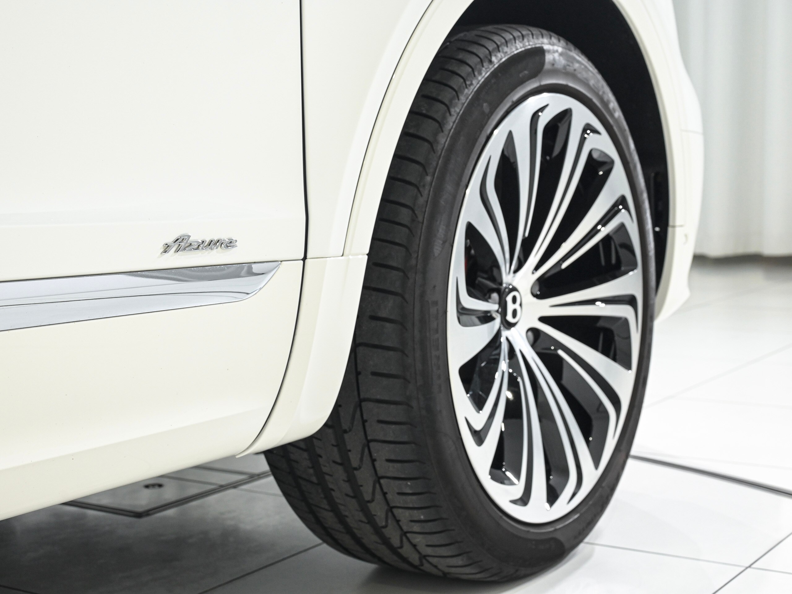 2025 Bentley Bentayga - ベントレー ベンテイガ エクステンデッド ホイールベース アズール 4WD ツーリングスペック Naim For Bentley