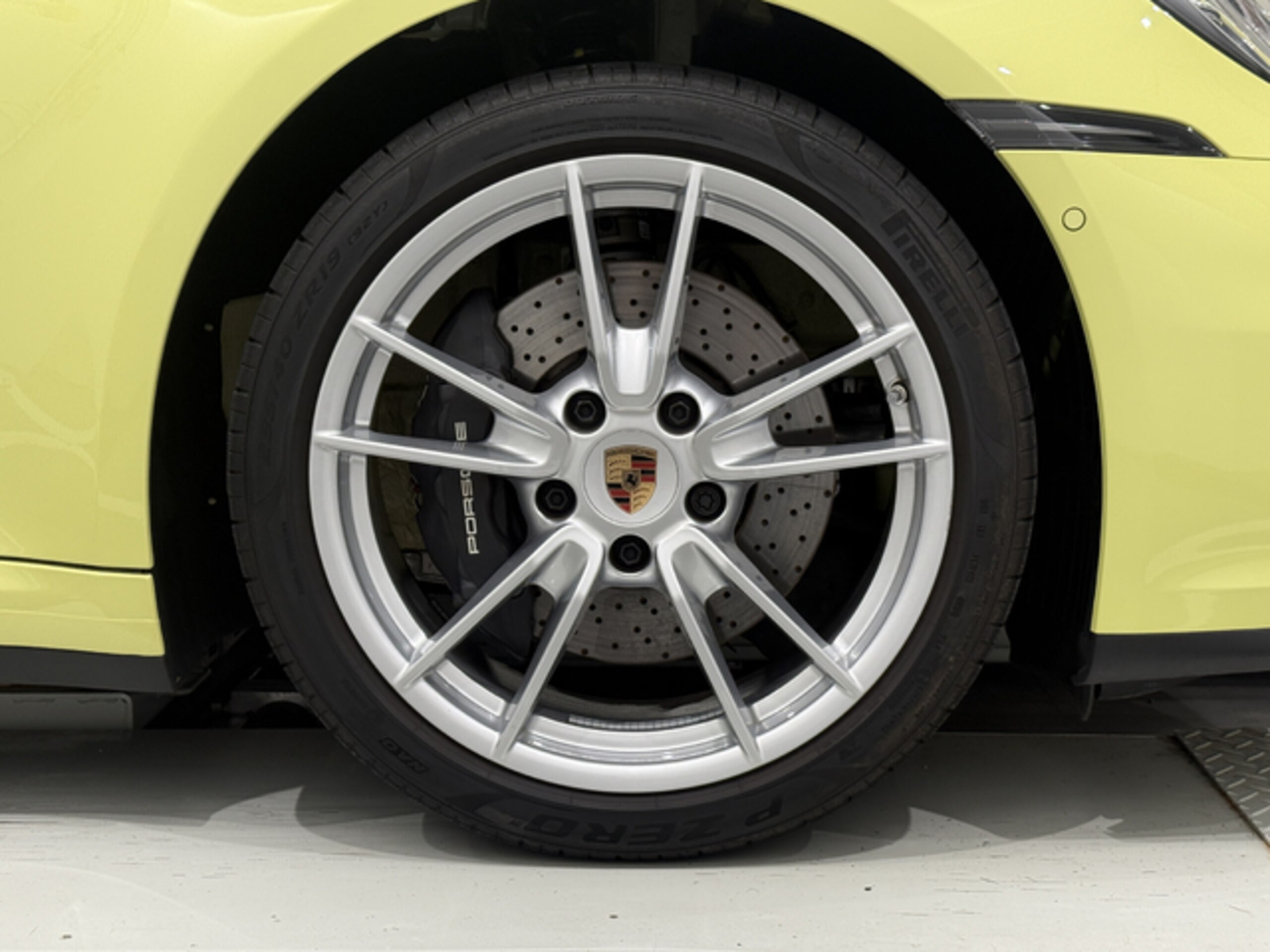 2025 Porsche 911 Cabriolet - 2025 بورشه 911 Cabriolet