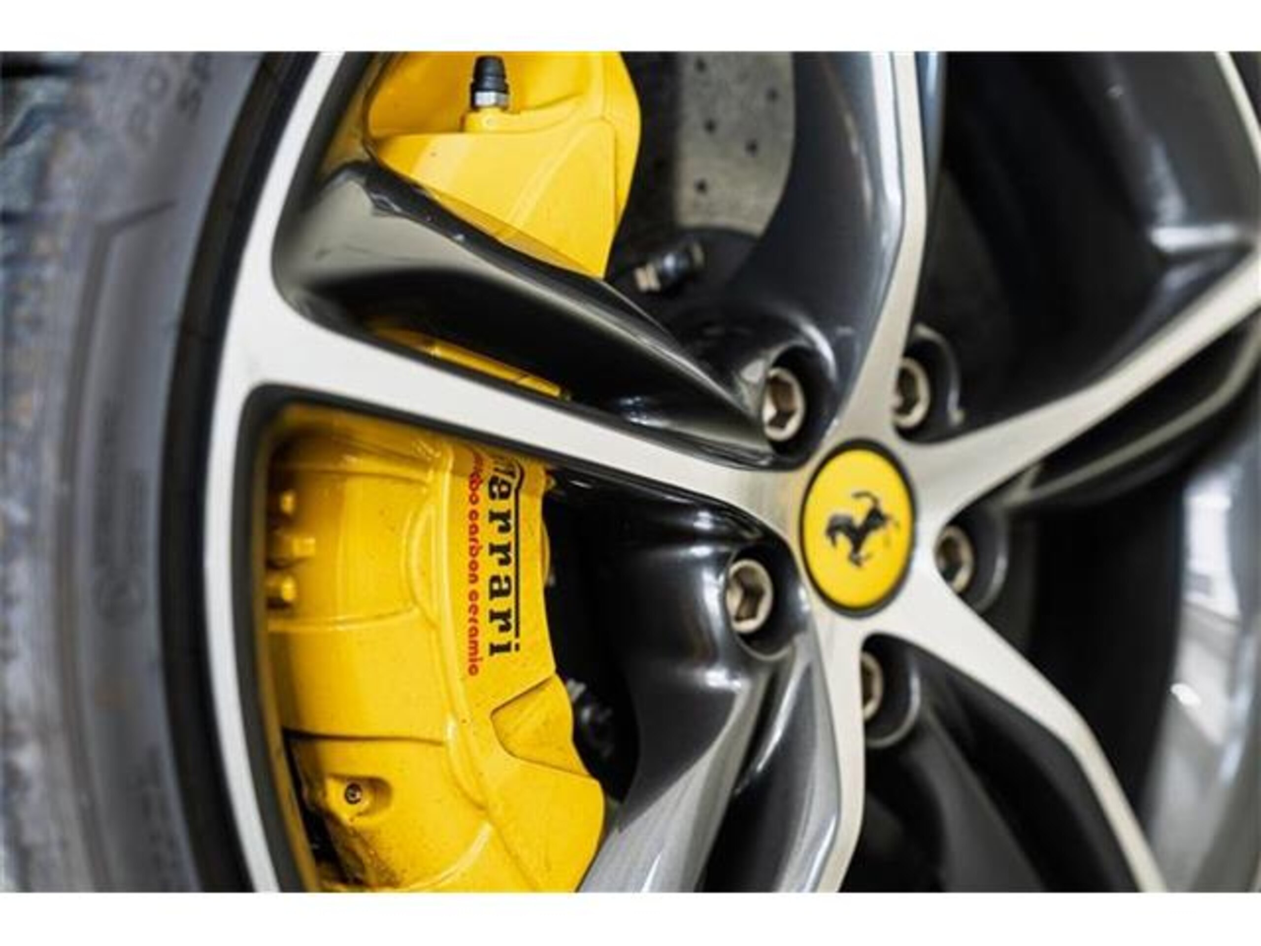 2025 Ferrari 296GTS - フェラーリ 296GTS F1 DCT OP700 Bianco Cervino カーボン(リアディフューザー・シルカバー・Fスポイラー) フロントリフト 正規ディーラー車