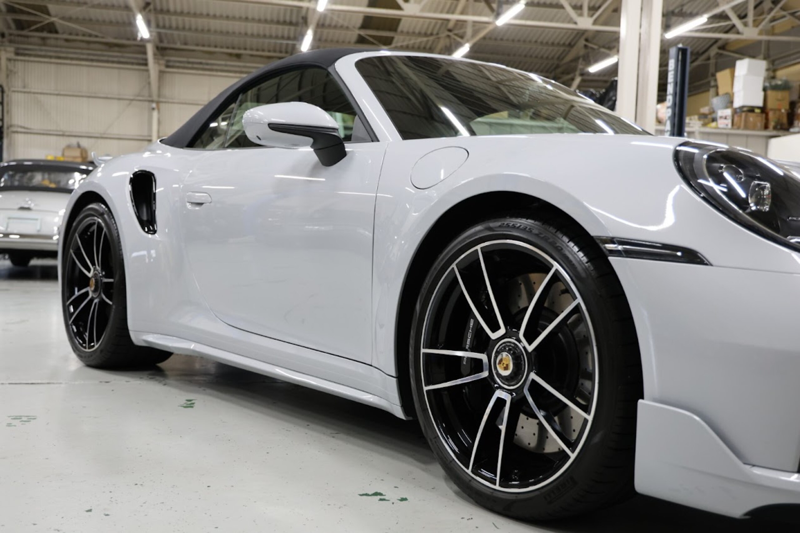 2025 Porsche 911 Cabriolet - 2025 بورشه 911 Cabriolet