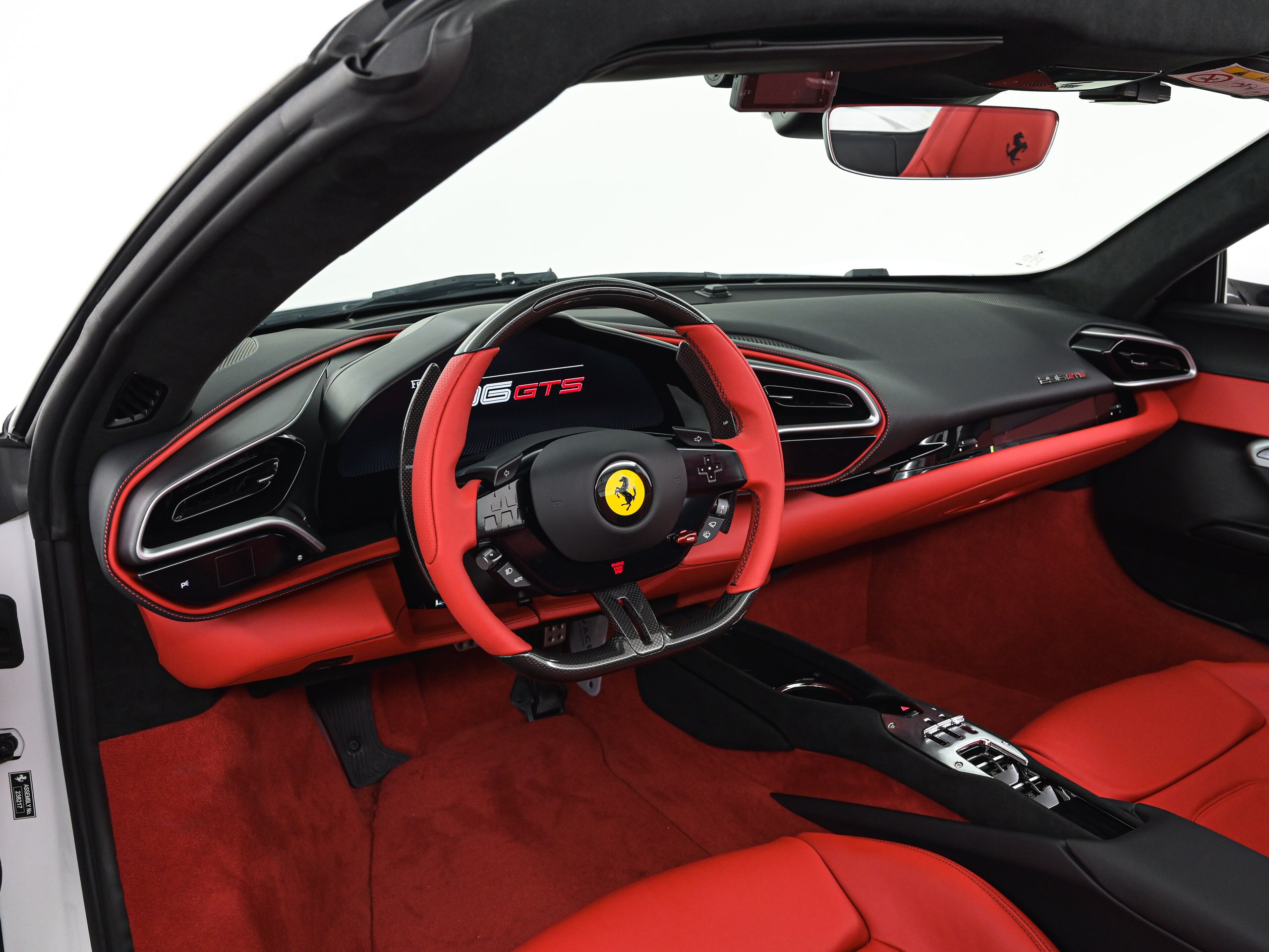 2025 Ferrari 296GTS - フェラーリ 296GTS F1 DCT BiancoCervino アップルカープレイ LED付ハンドル 20インチ艶消し鍛造ホイールサスペンションリフター ワイヤレスチャージャー