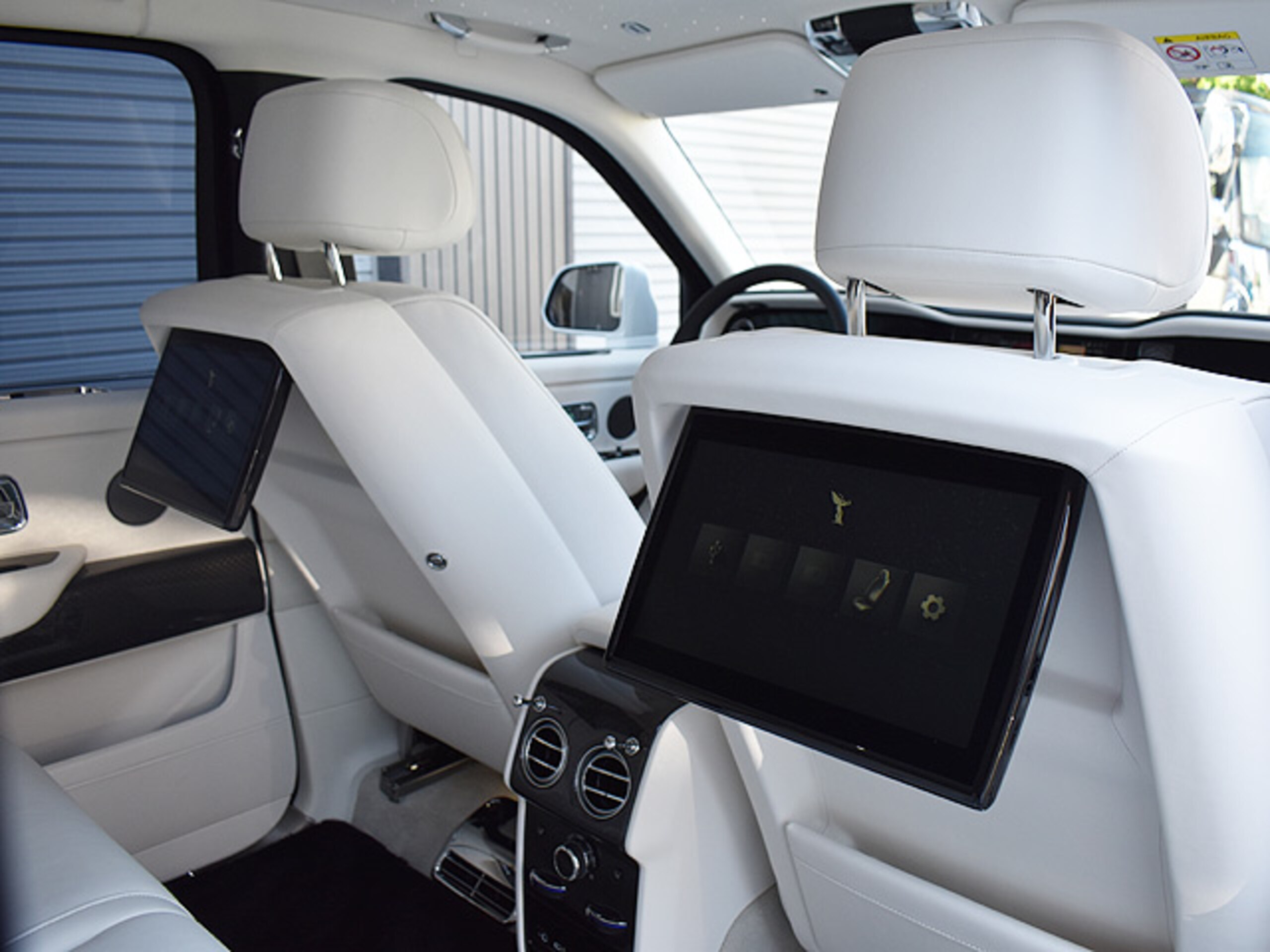 2025 Rolls-Royce Black Badge Cullinan