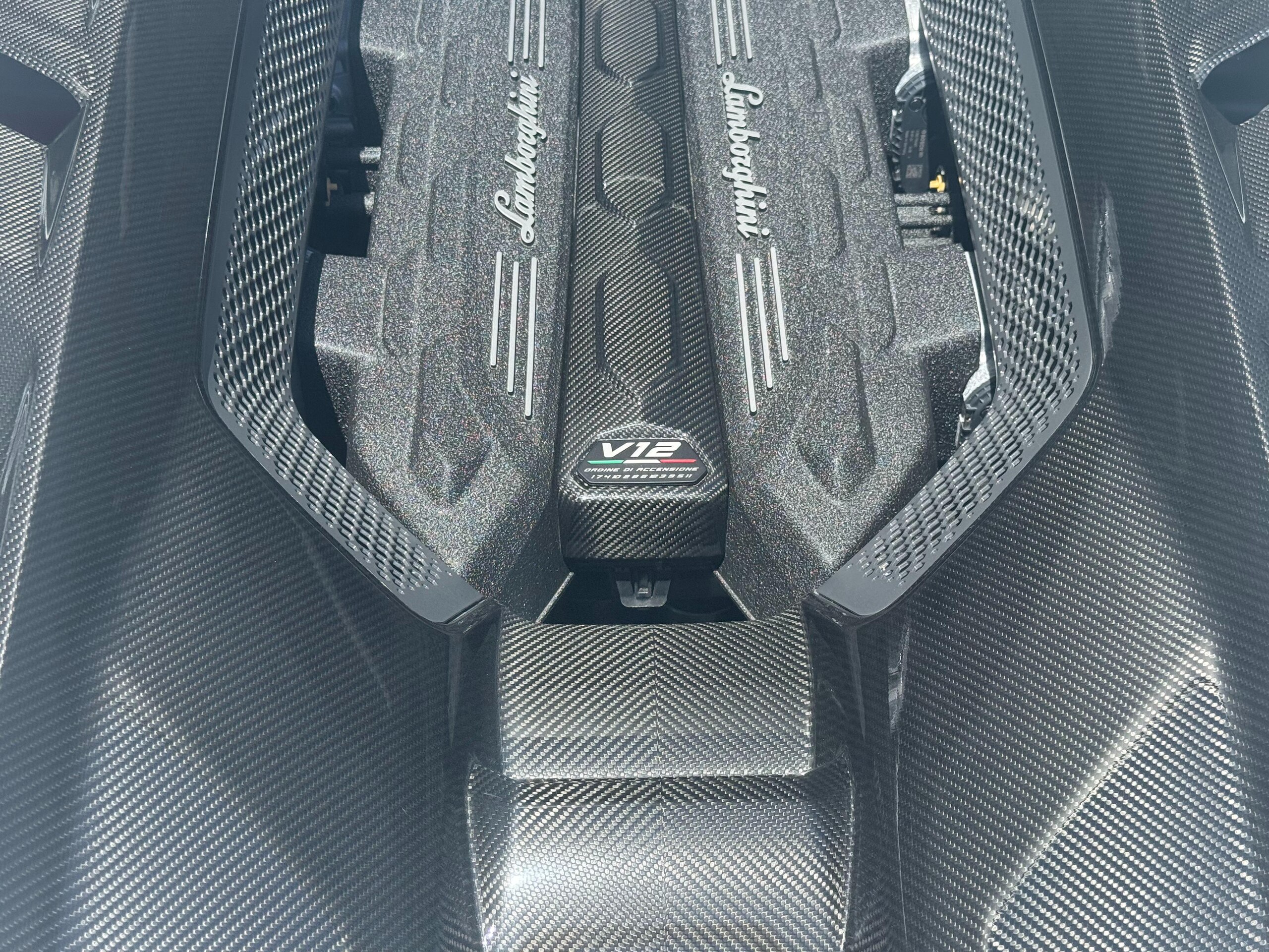 2025 Lamborghini Revuelto