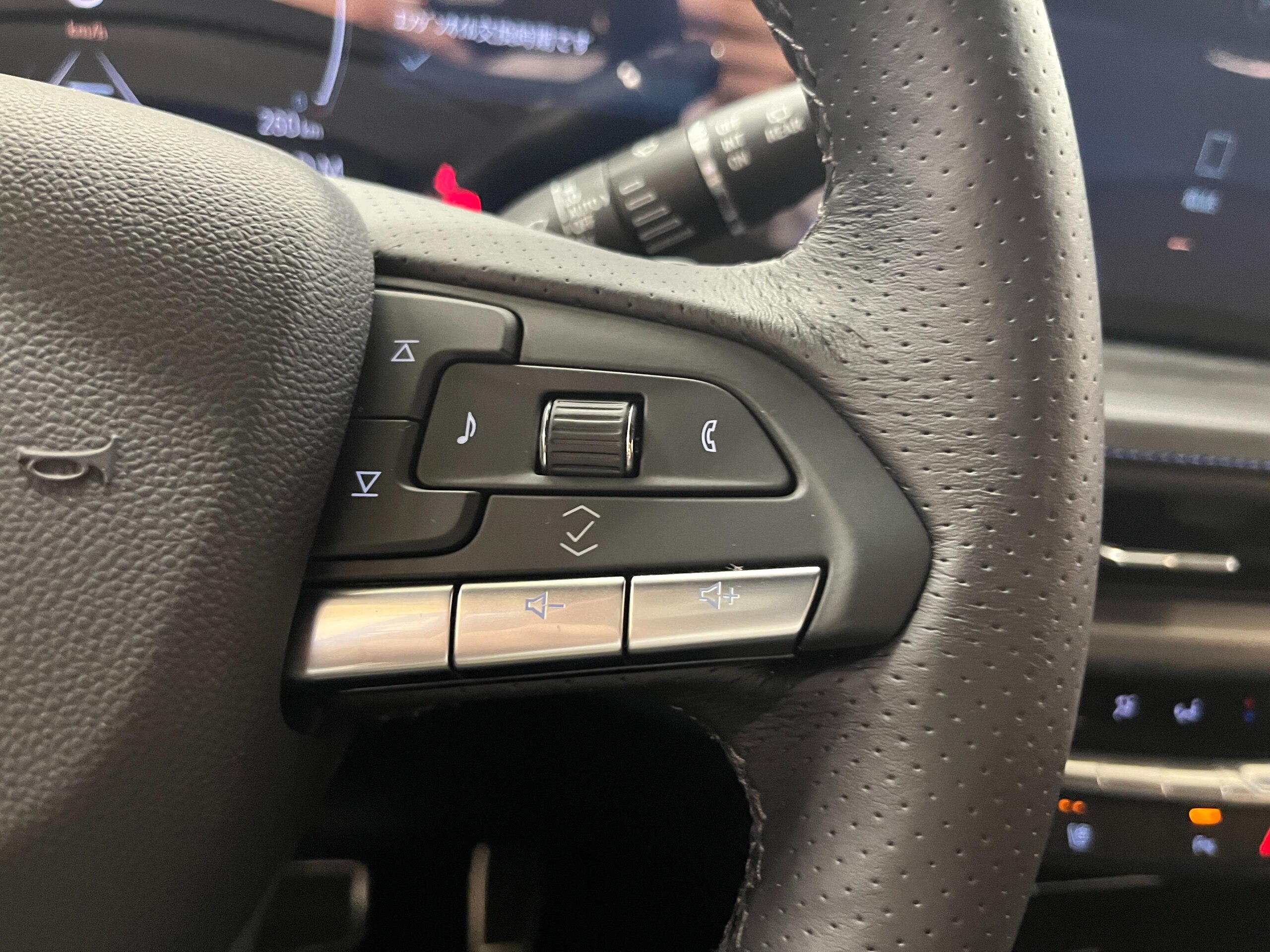 2025 Cadillac XT4 - 2025 كاديلاك XT4