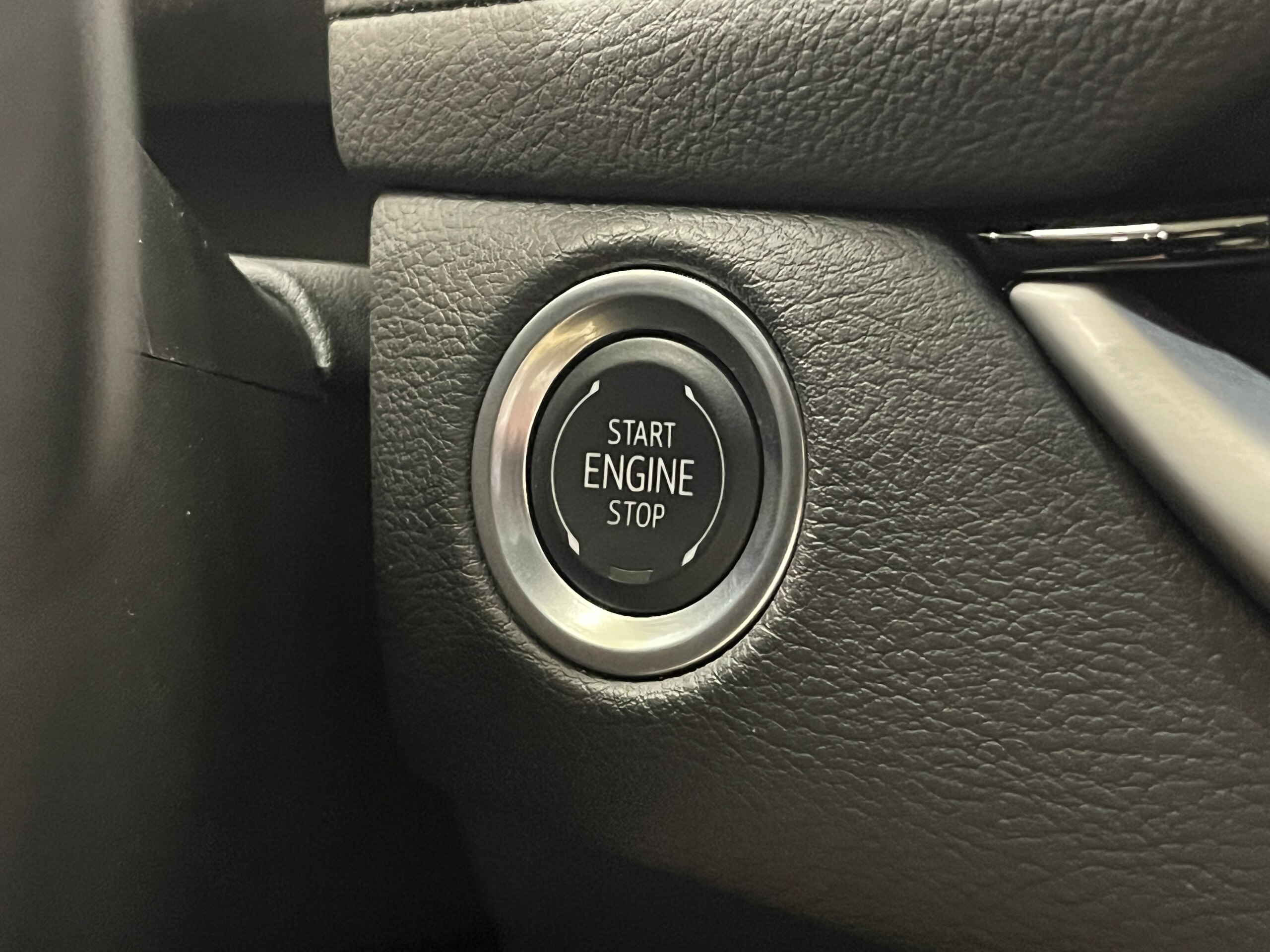 2025 Cadillac XT4 - 2025 كاديلاك XT4
