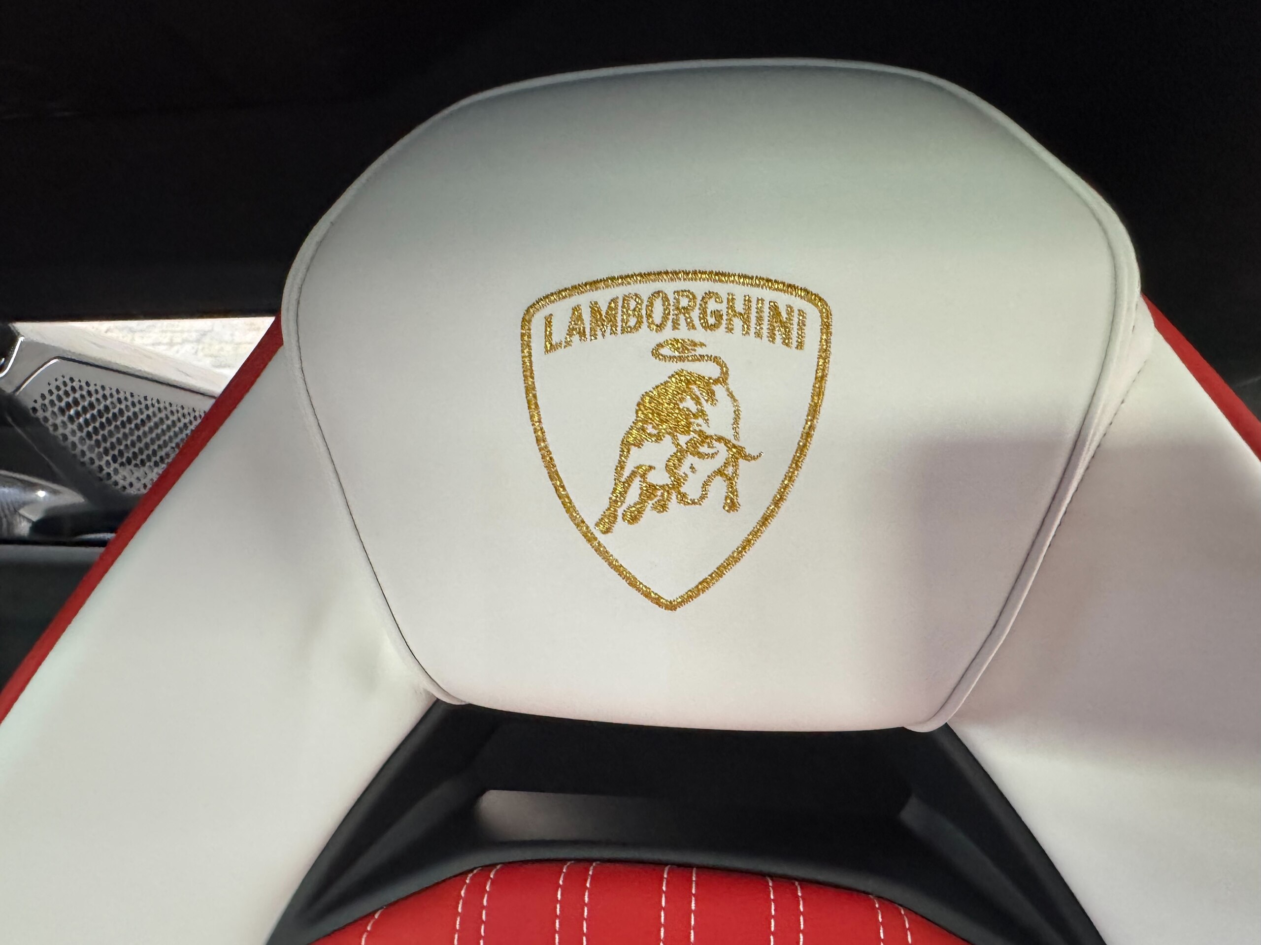 2025 Lamborghini Revuelto - ランボルギーニ レヴエルト 6.5 4WD レヴェルト正規D車/ワンオーナー/Fリフター/ダイヤモンドカット21-22鍛造/インテリアカーボンPKG/パッセンジャーディスプレイ