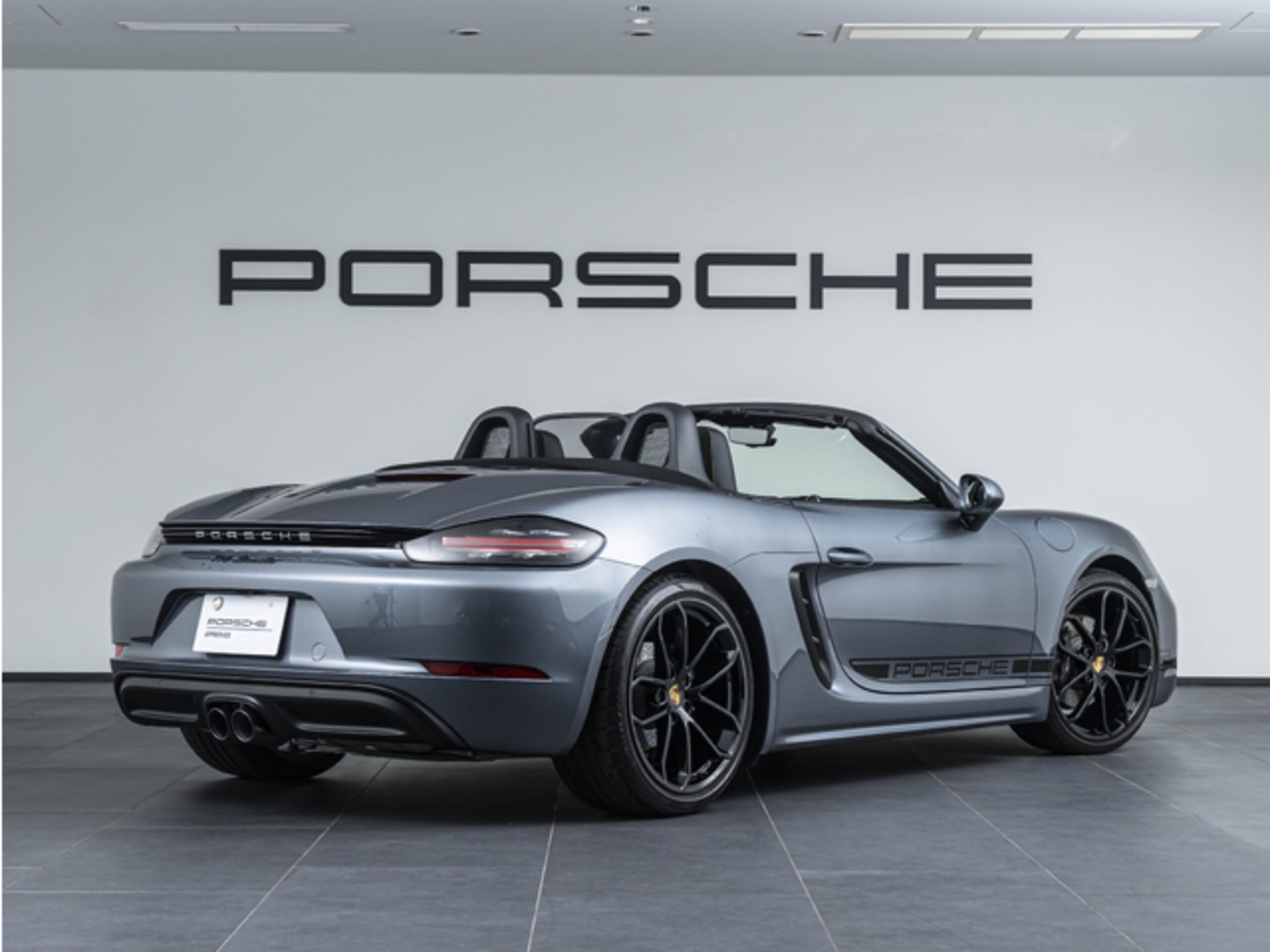 2025 Porsche 718 Boxster