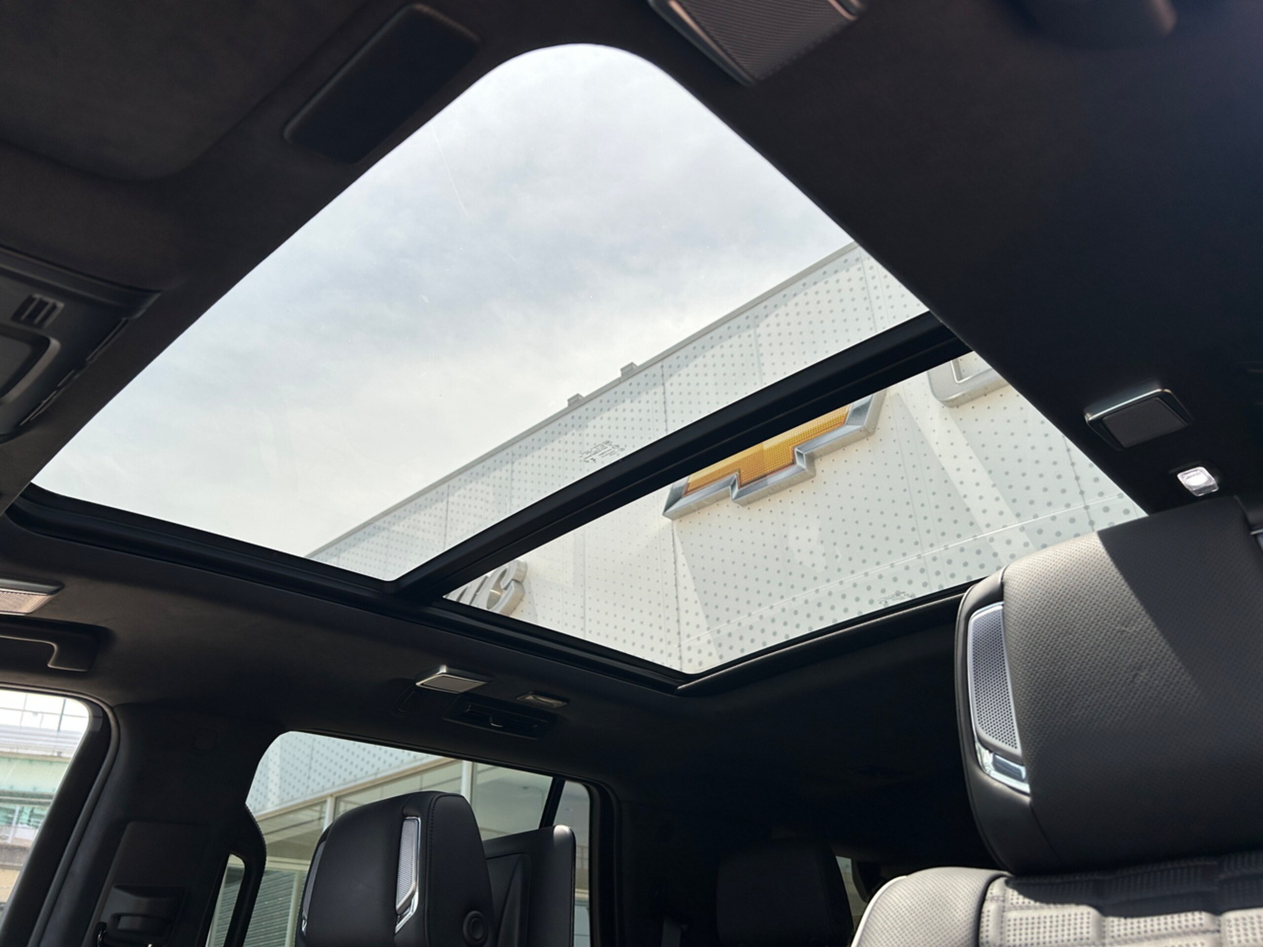 2025 Cadillac Escalade - 2025 كاديلاك Escalade