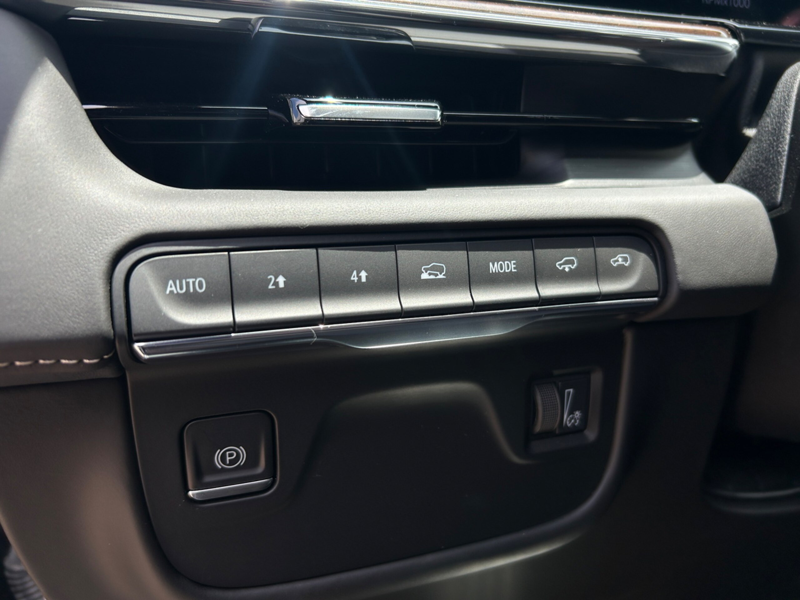 2025 Cadillac Escalade - 2025 كاديلاك Escalade
