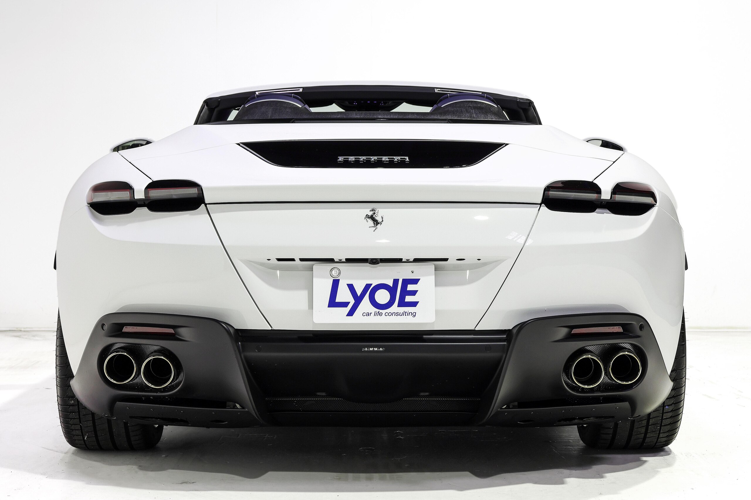 2025 Ferrari RomaSpider - フェラーリ ローマスパイダー F1 DCT カーボンファイバーLED付きステアリング フル電動シート