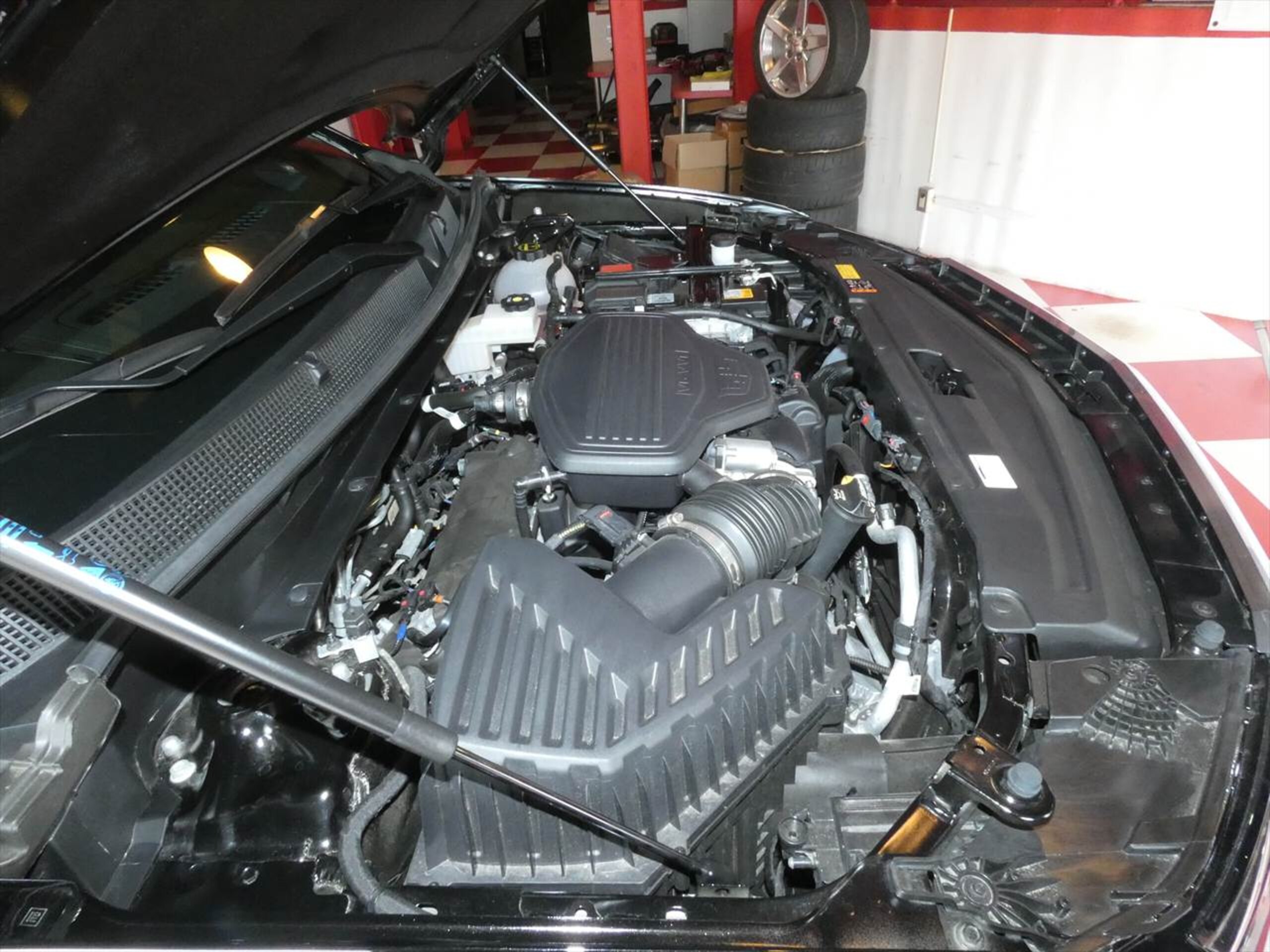 2025 Cadillac XT6