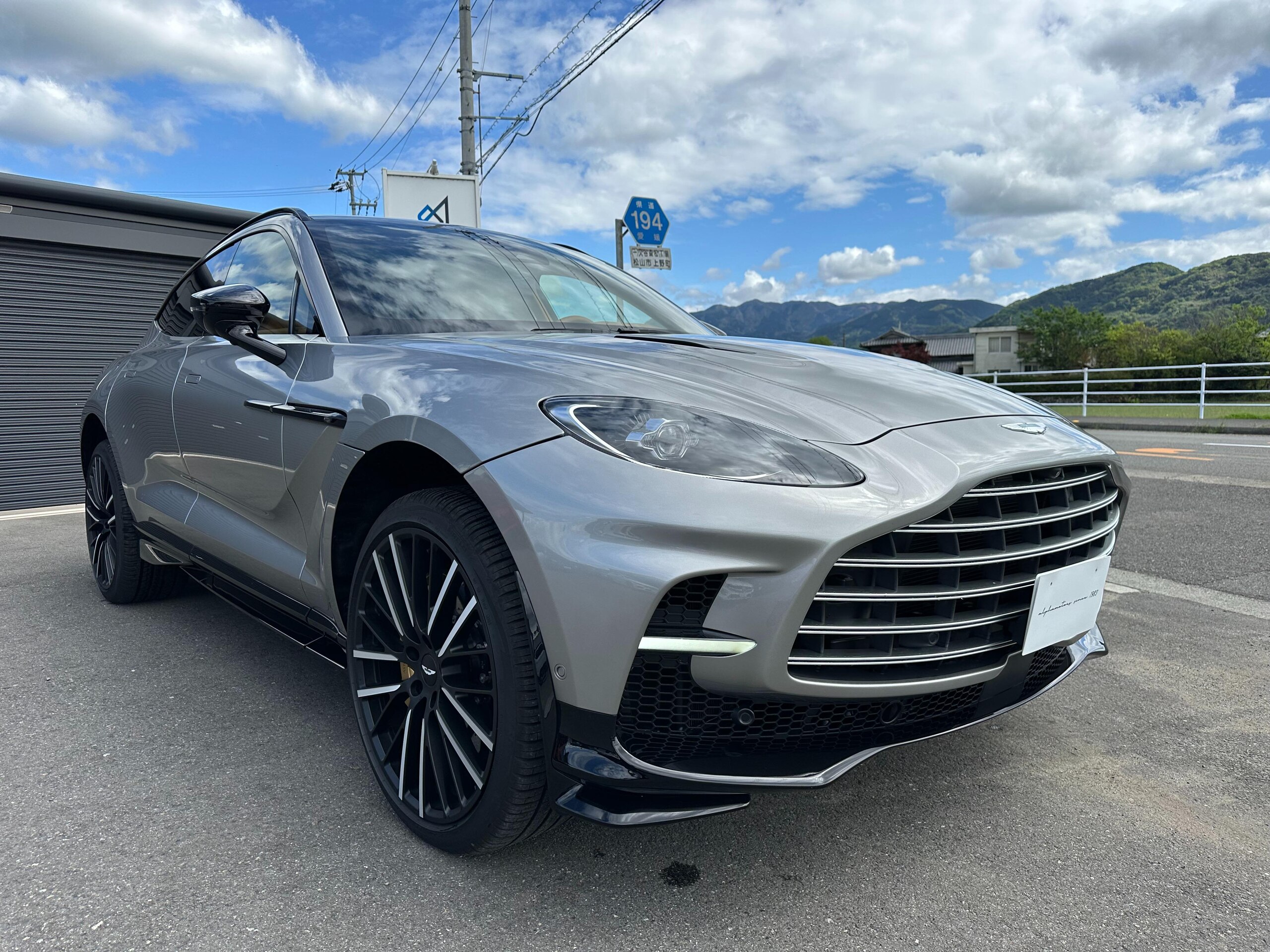 2025 Aston Martin DBX - 2025 أستون مارتن DBX