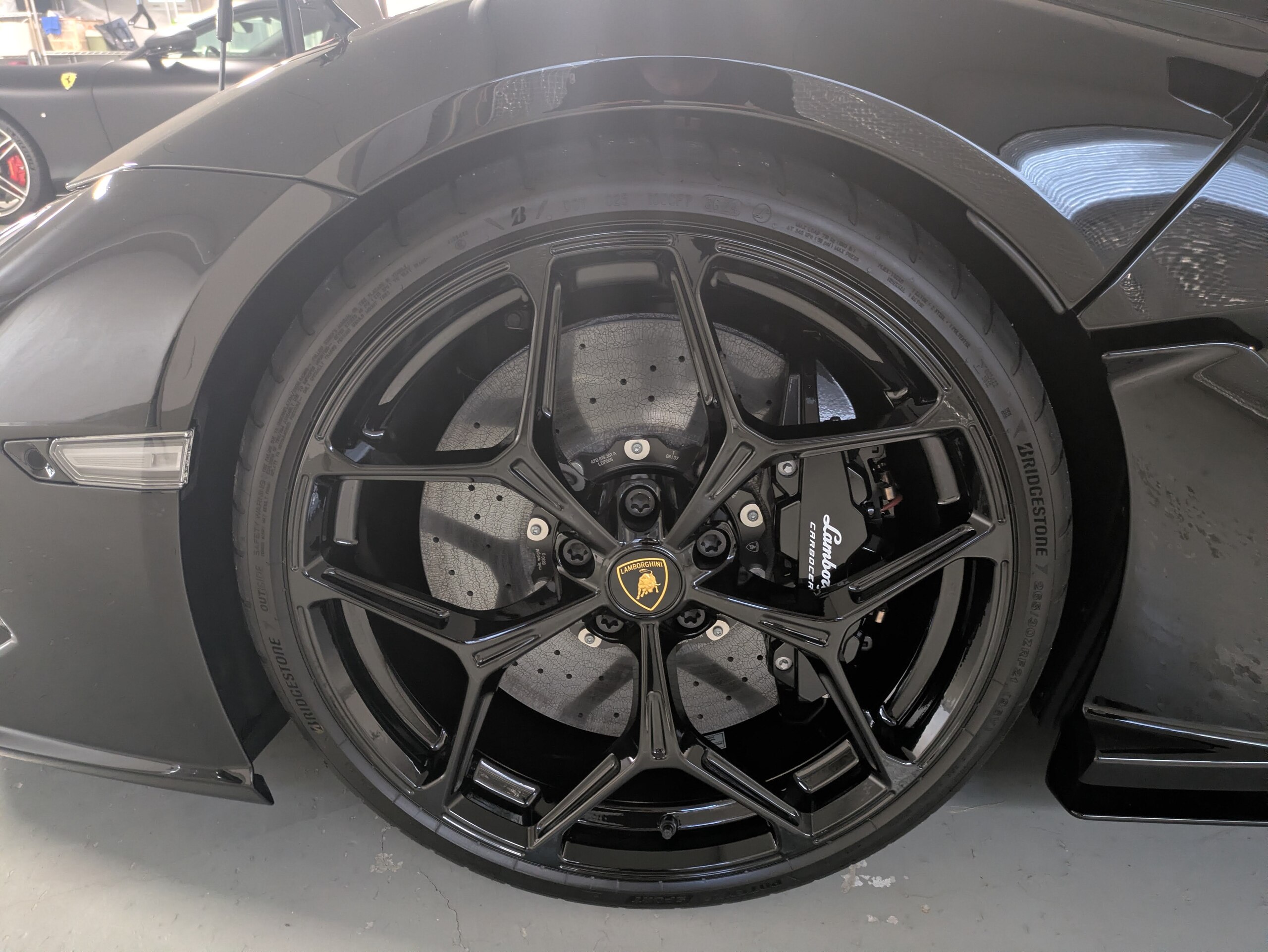2025 Lamborghini Revuelto