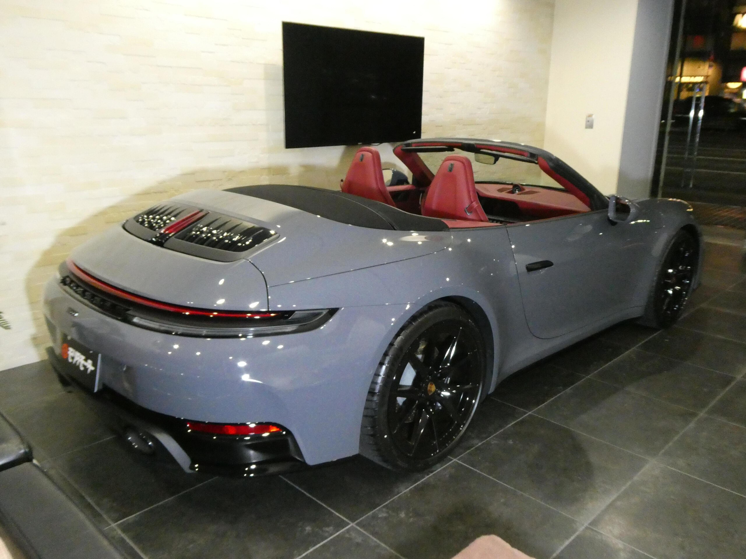 2025 Porsche 911 Cabriolet - 2025 بورشه 911 Cabriolet