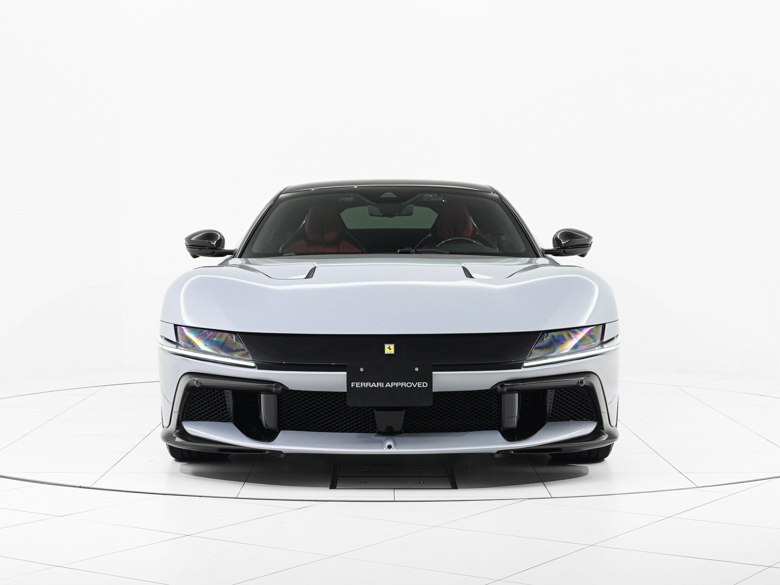 2025 Ferrari 12Cilindri - フェラーリ 12チリンドリ F1 DCT Bianco Artico LED付ステアリング 全周囲カメラ 21インチマットブラックダイヤモンドホイール カーボン製エクステリア リフター
