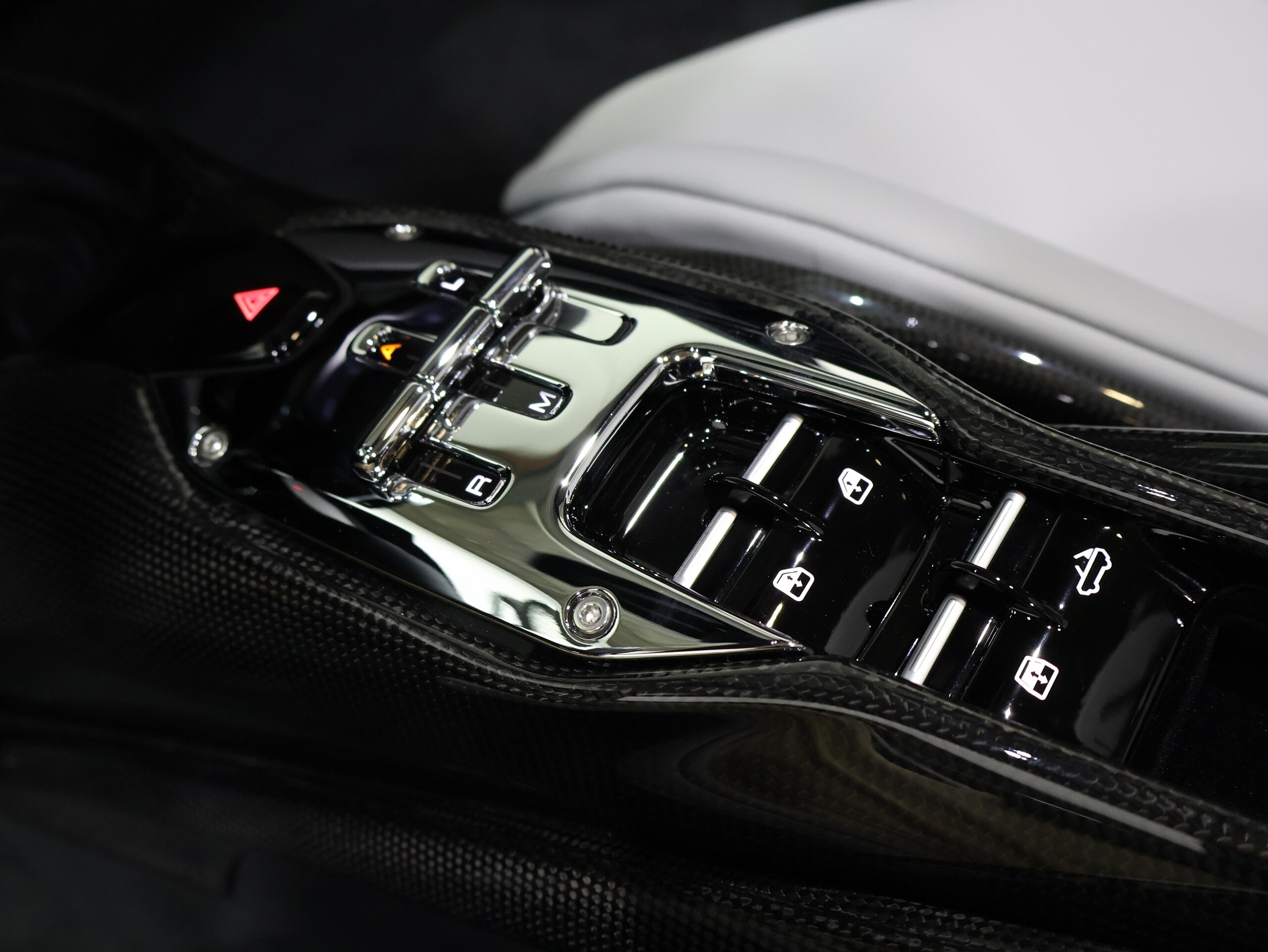 2025 Ferrari SF90Spider - フェラーリ SF90スパイダー F1 DCT E4WD Verde Masoni アセットフィオラノPKG OP2729