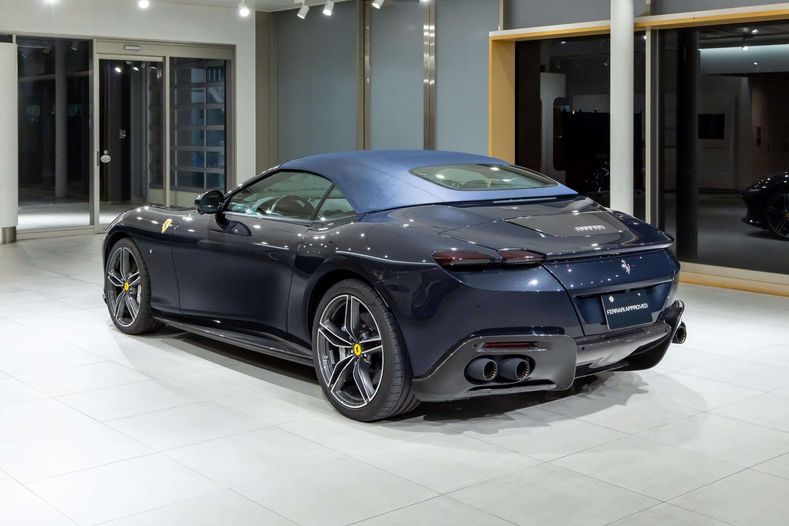 2025 Ferrari RomaSpider - 2025 فيراري RomaSpider