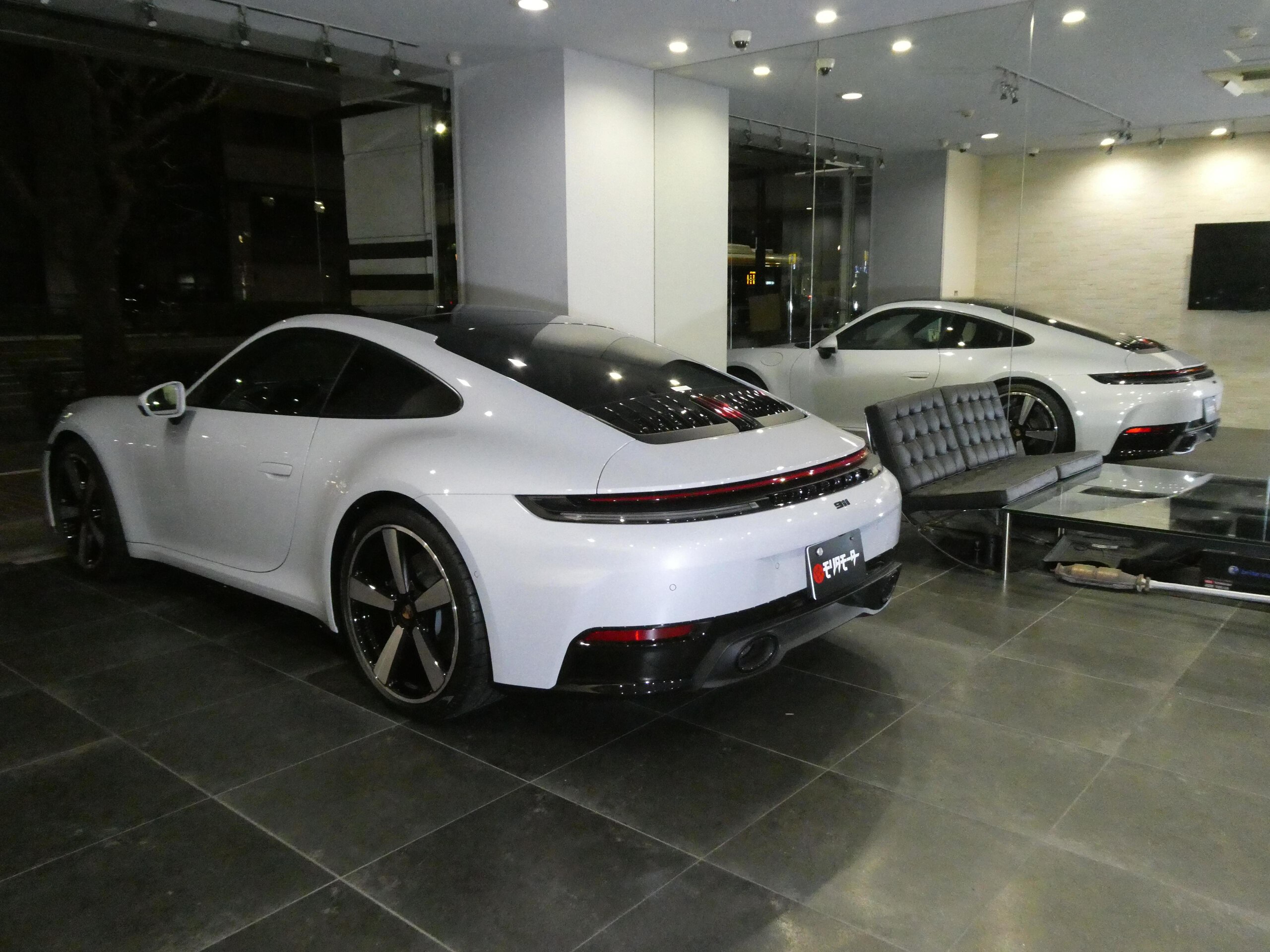 2025 Porsche 911 - ポルシェ 911 カレラ PDK 左ハンドル 走行90km スポーツデザイン OP423 スポーツエグゾースト/クロノPKG レザーインテリア 14way電動 シートベンチレーション 電動ガラスサンルーフ HDマトリックスLEDライト BOSEサウンド 20/21クラシックAW