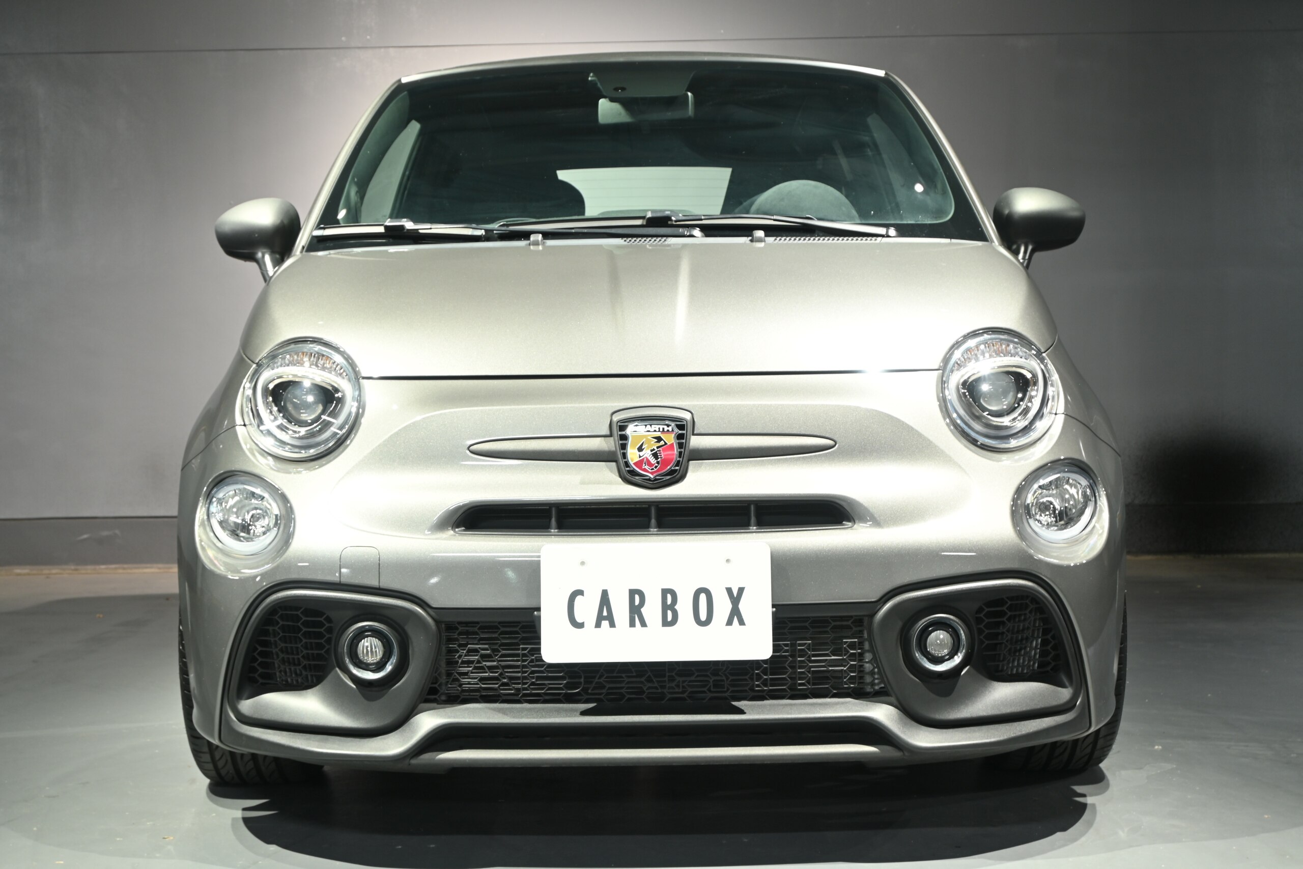 2025 Abarth 595C - 2025 أبارث 595C