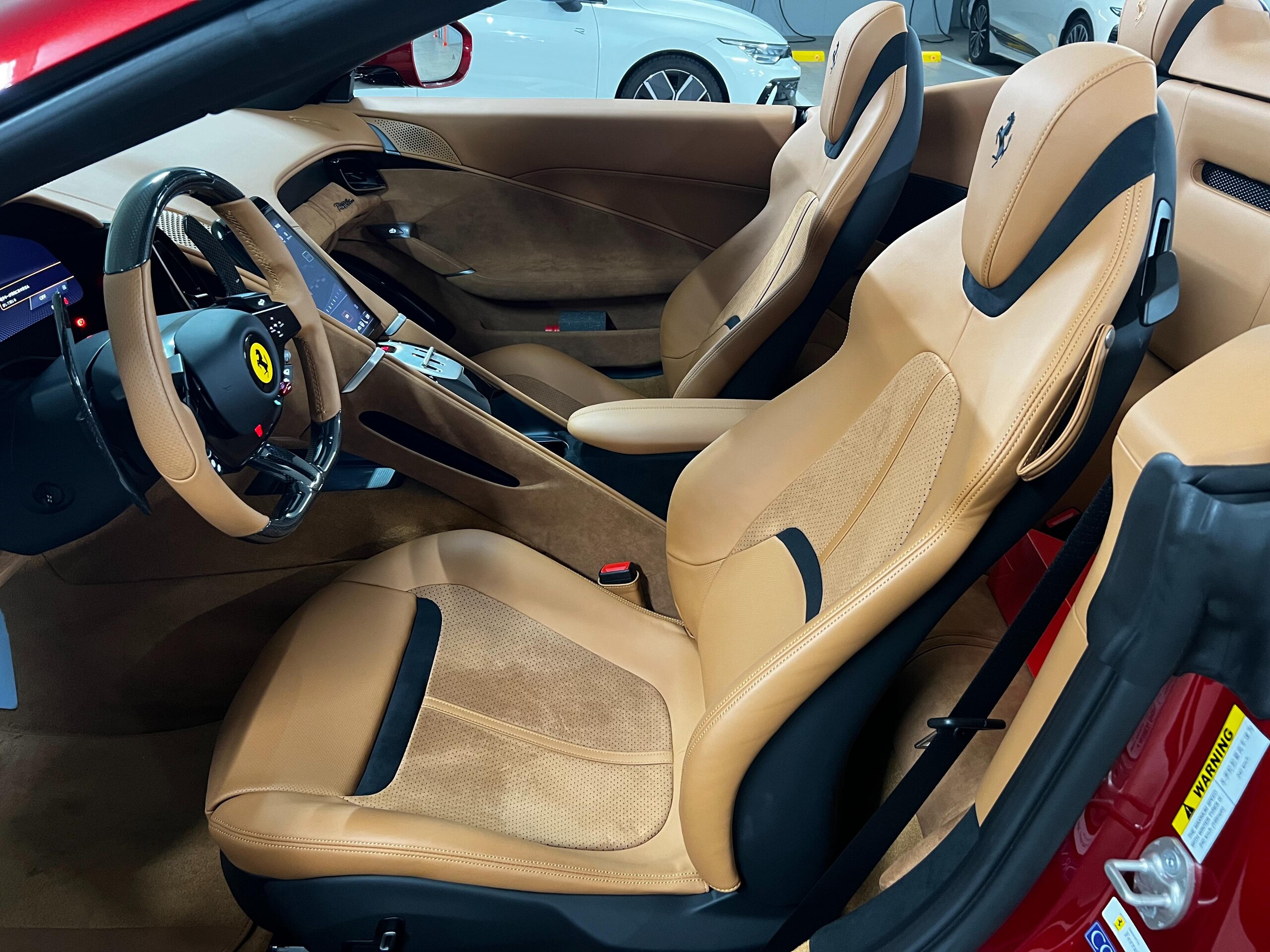 2025 Ferrari RomaSpider - フェラーリ ローマスパイダー F1 DCT 内装クオイオ ベンチレーションシート マグネライドサスペンション LEDカーボンステア ステアリングヒーター