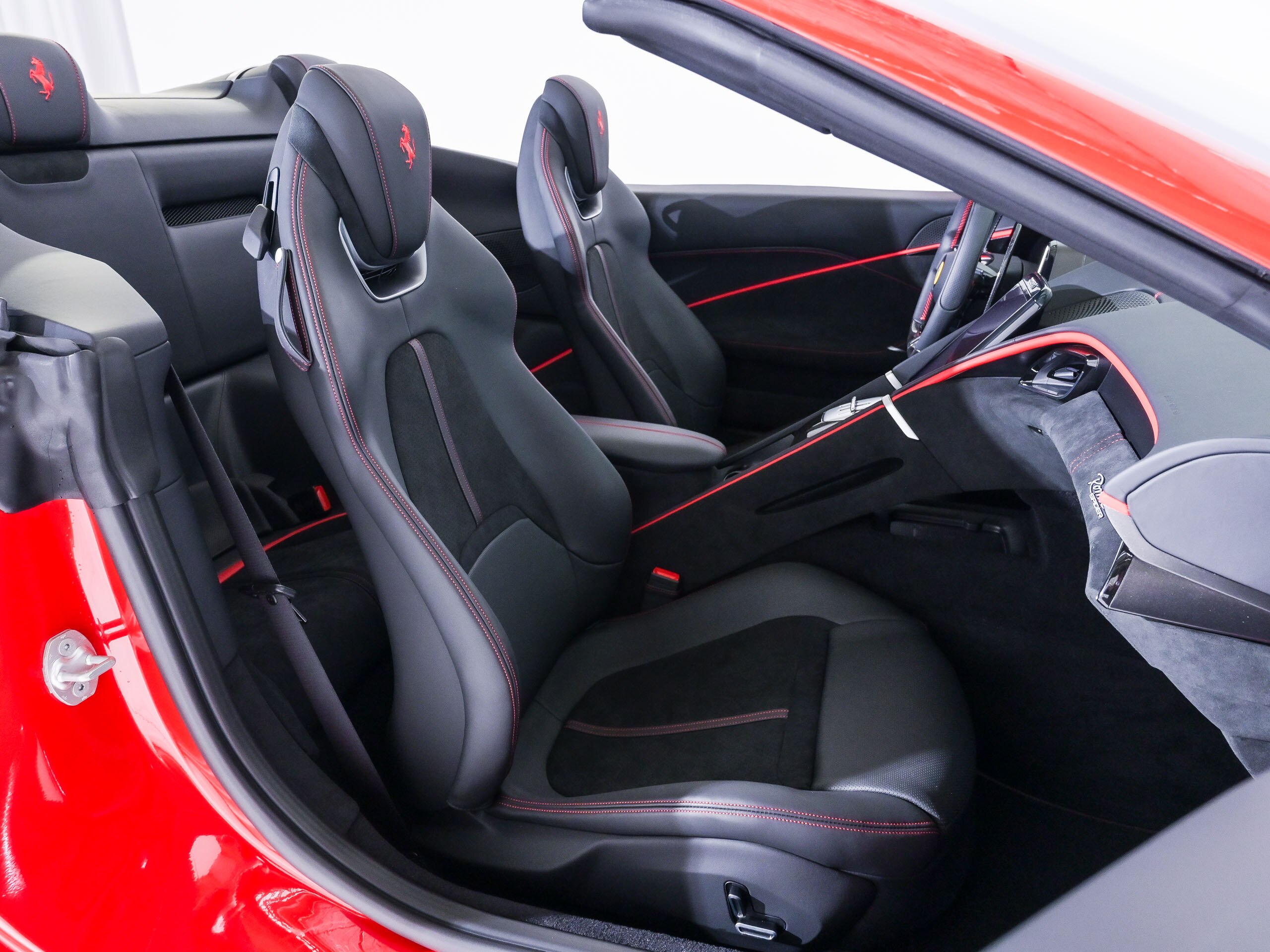 2025 Ferrari RomaSpider - 2025 فيراري RomaSpider